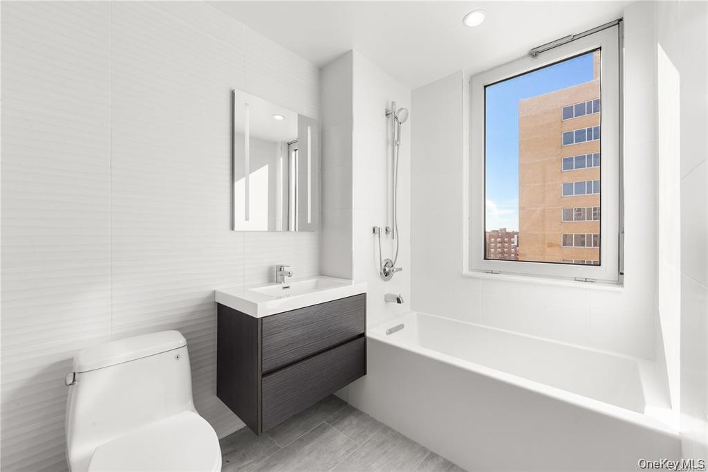 9729 64th Road, Unit 7E photo 4