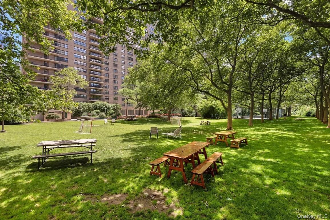 185 W End Avenue, Unit 15E photo 26