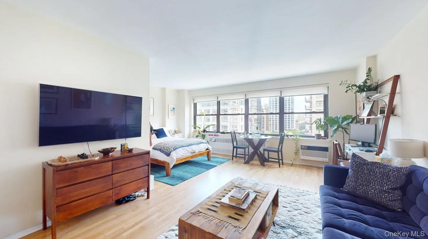 185 W End Avenue, Unit 15E