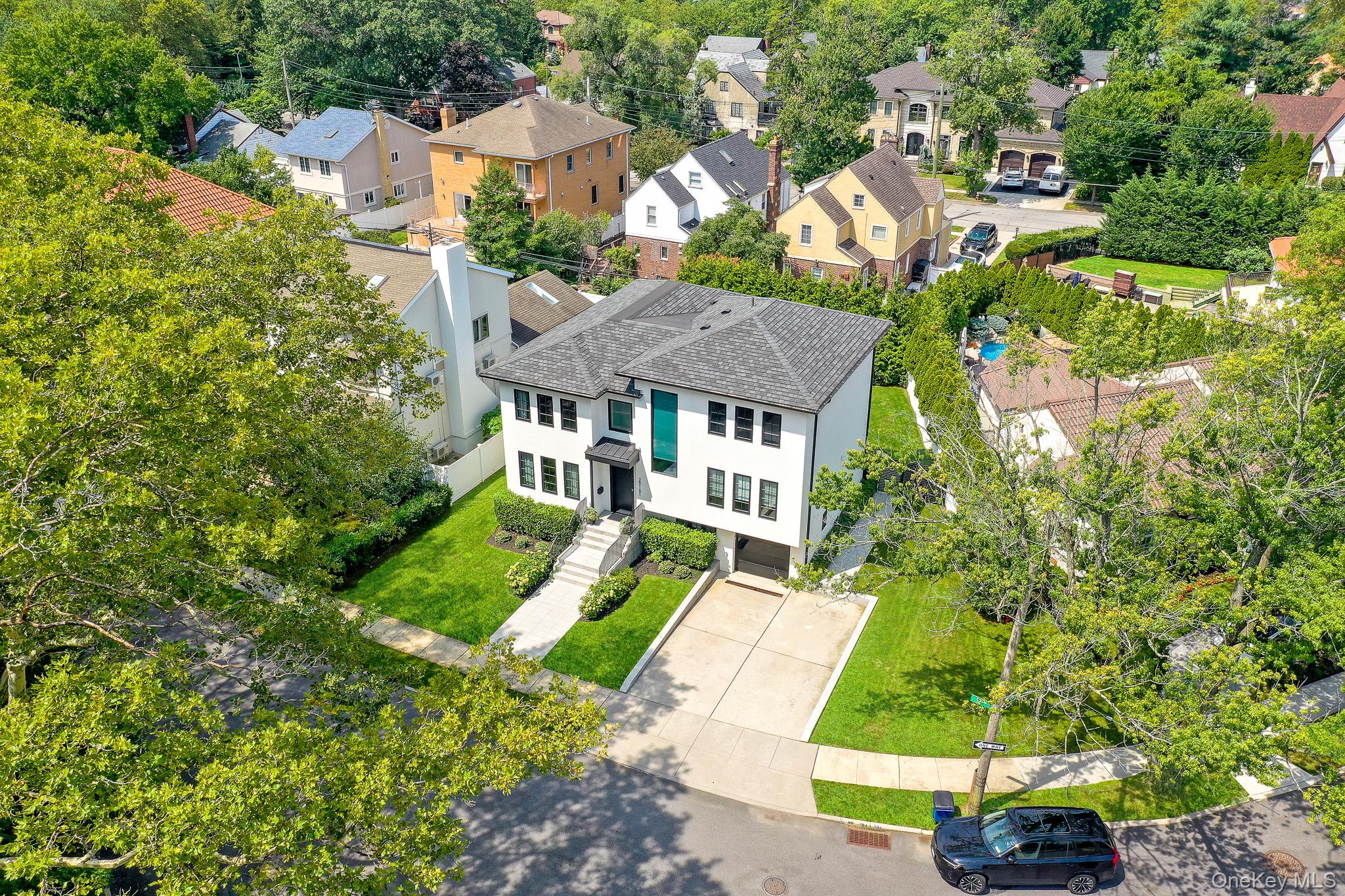 251-51 52 Avenue – For Sale photo 33