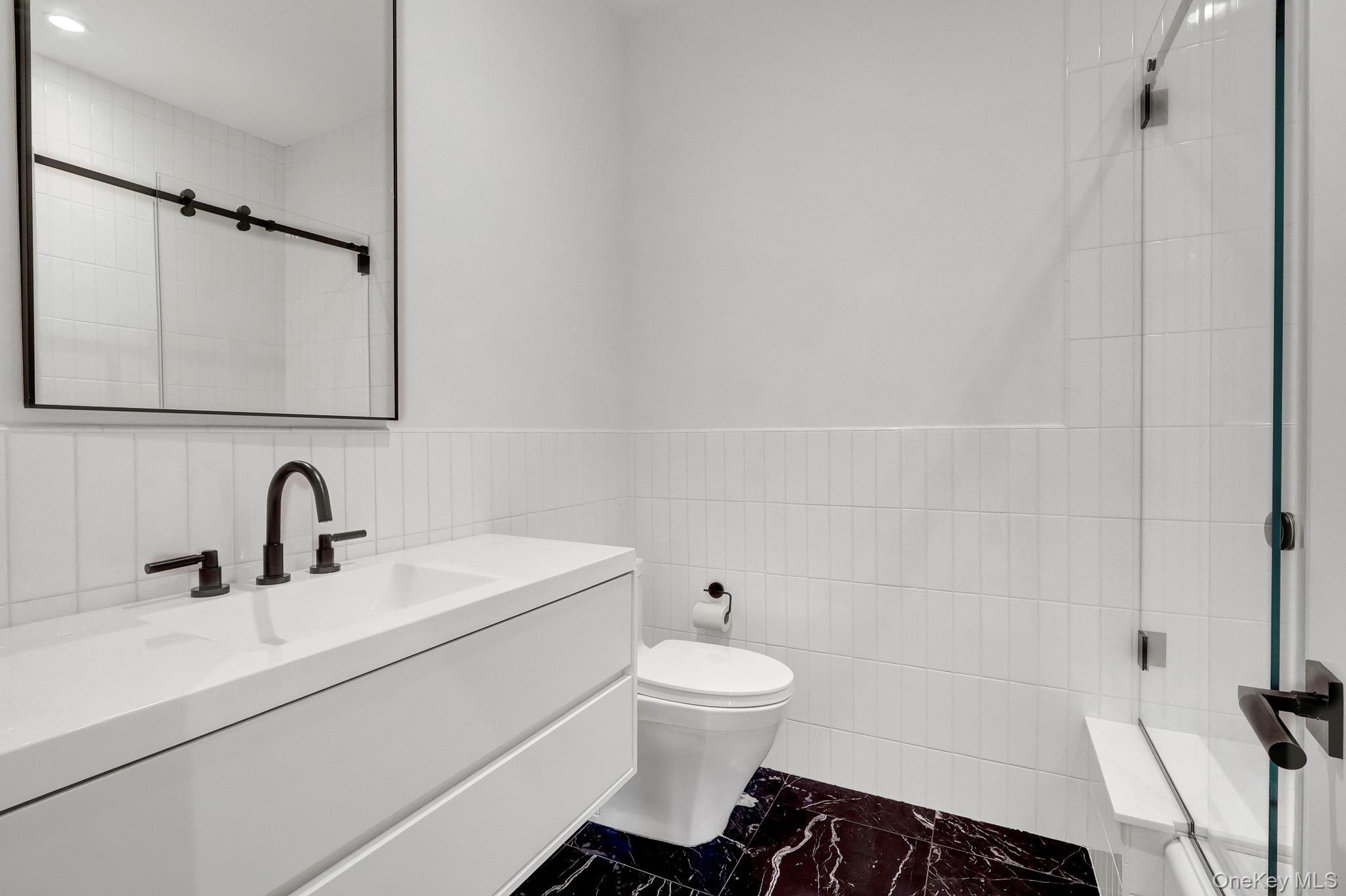 251-51 52 Avenue – For Sale photo 31