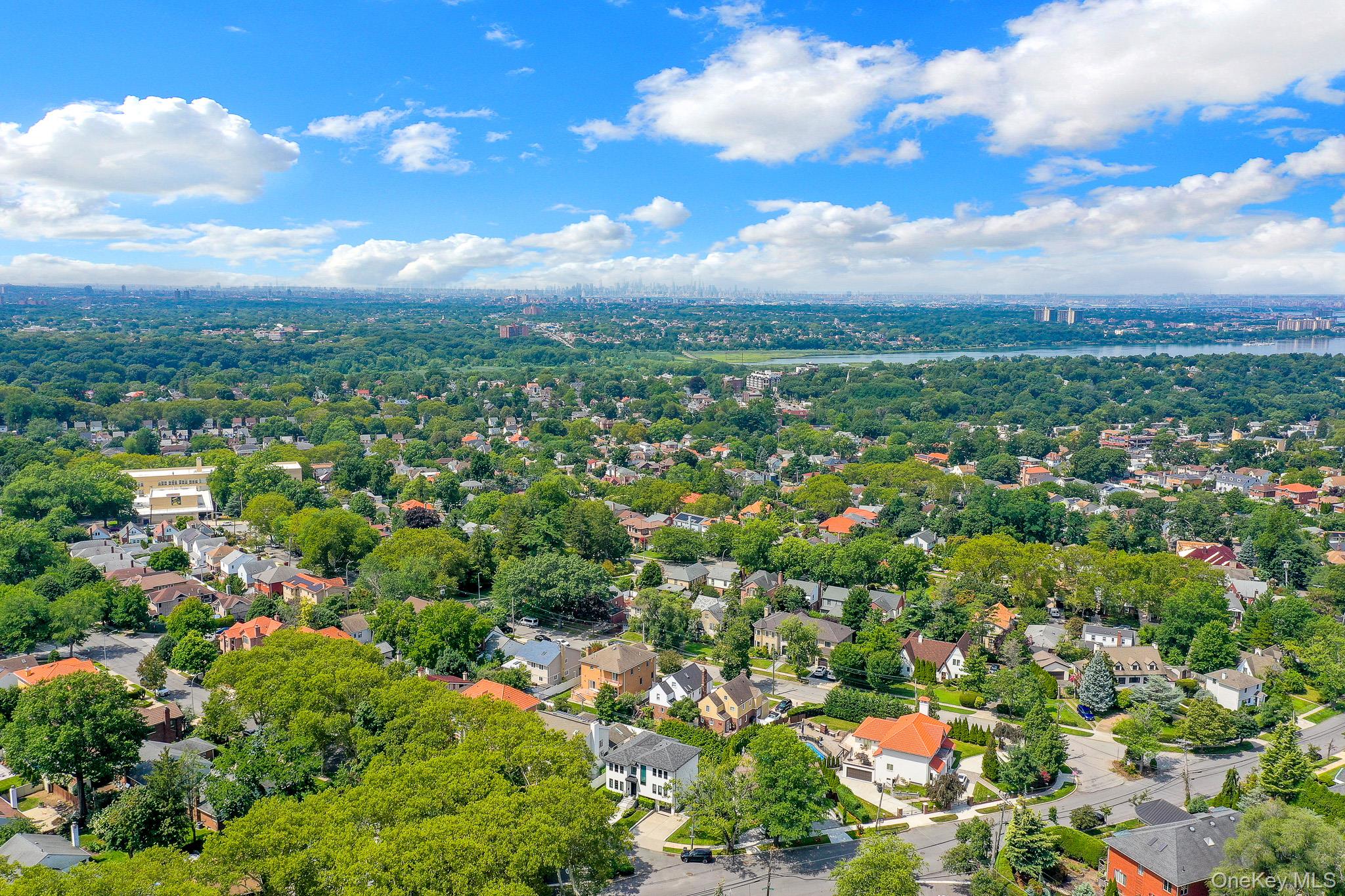251-51 52 Avenue – For Sale photo 34