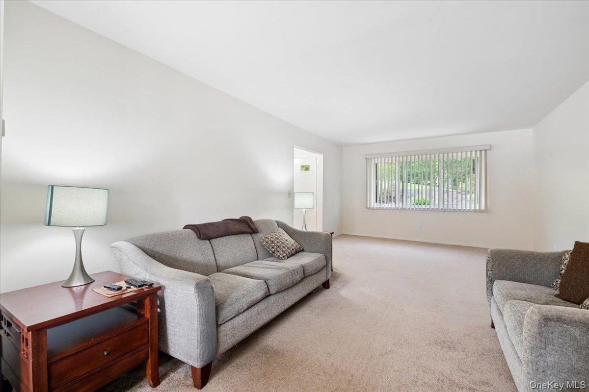 226 Coachlight Square – For Sale photo 11