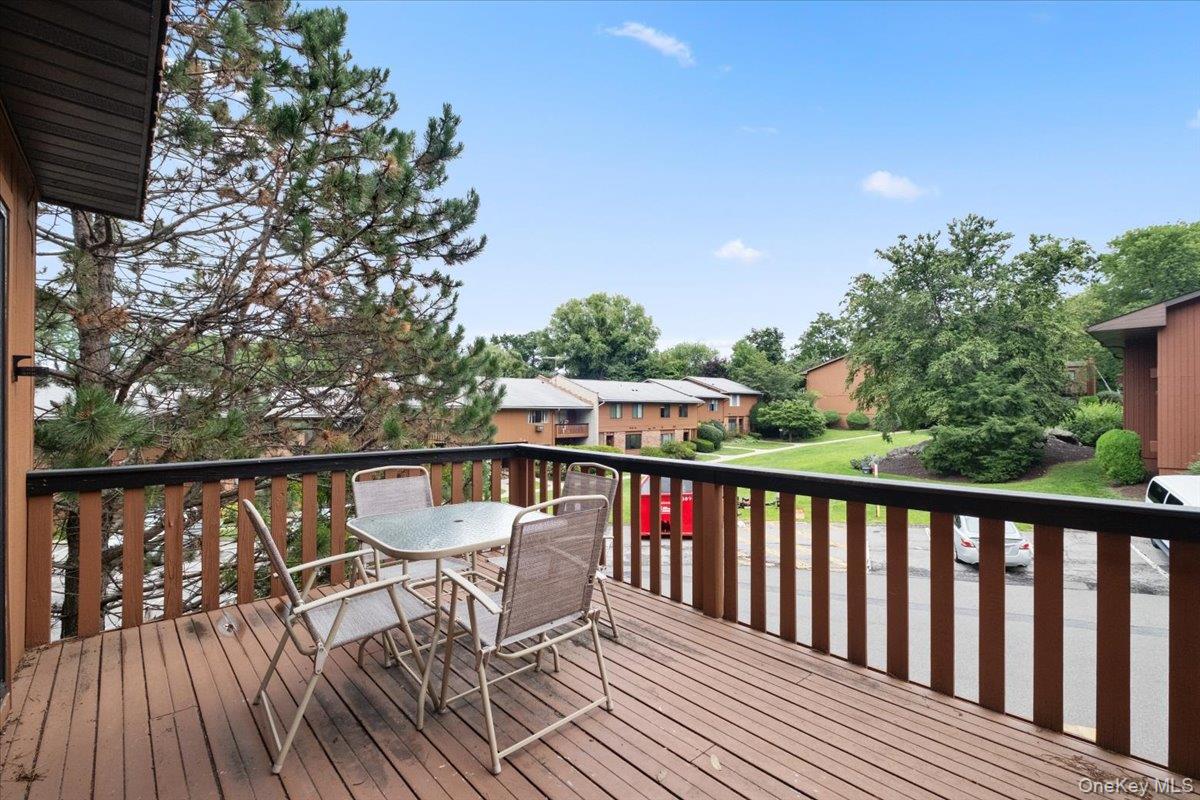 226 Coachlight Square – For Sale photo 7