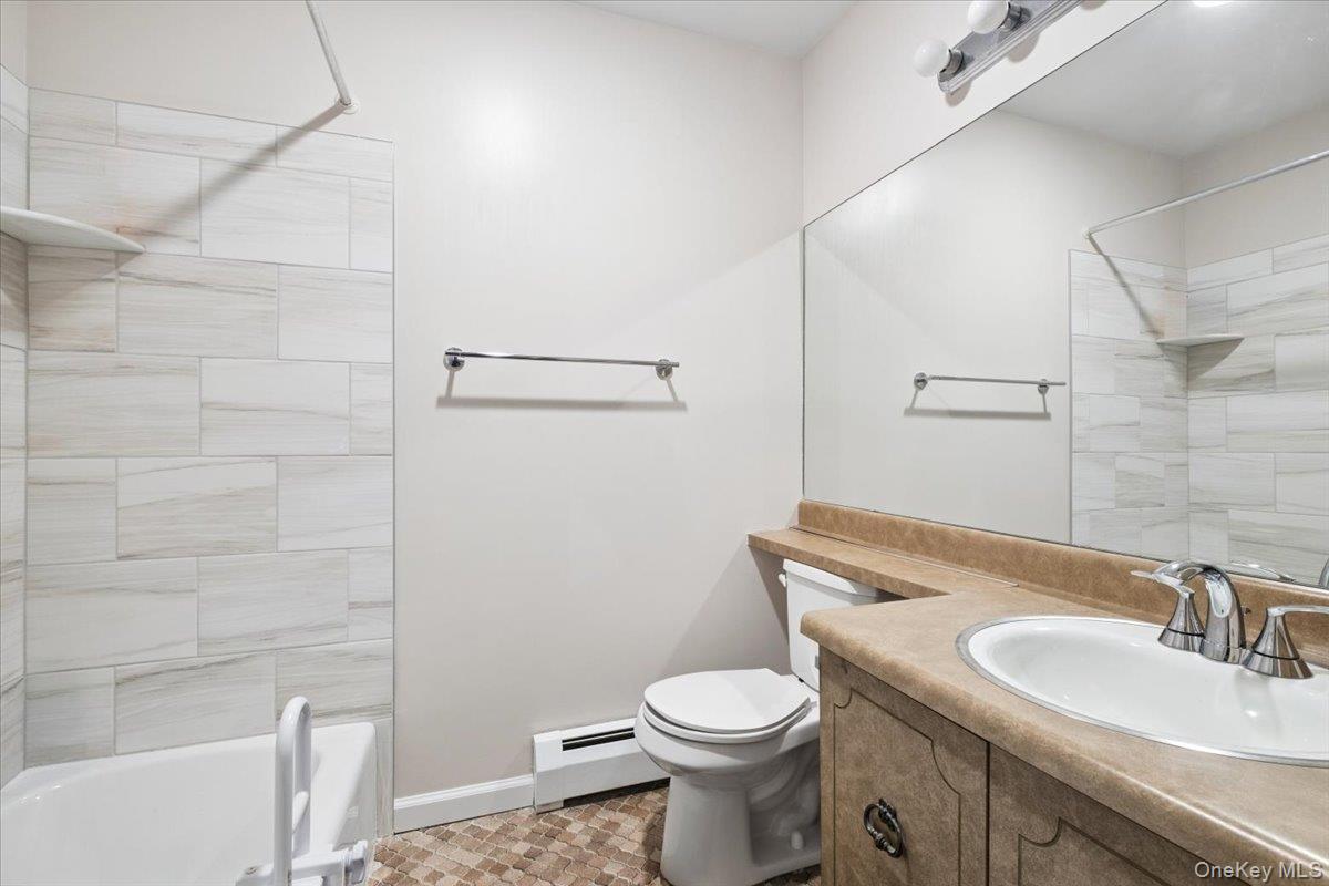 226 Coachlight Square – For Sale photo 28