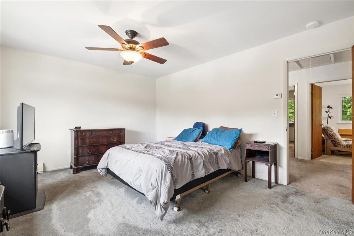 226 Coachlight Square – For Sale photo 21