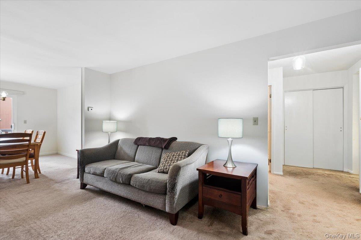 226 Coachlight Square – For Sale photo 10