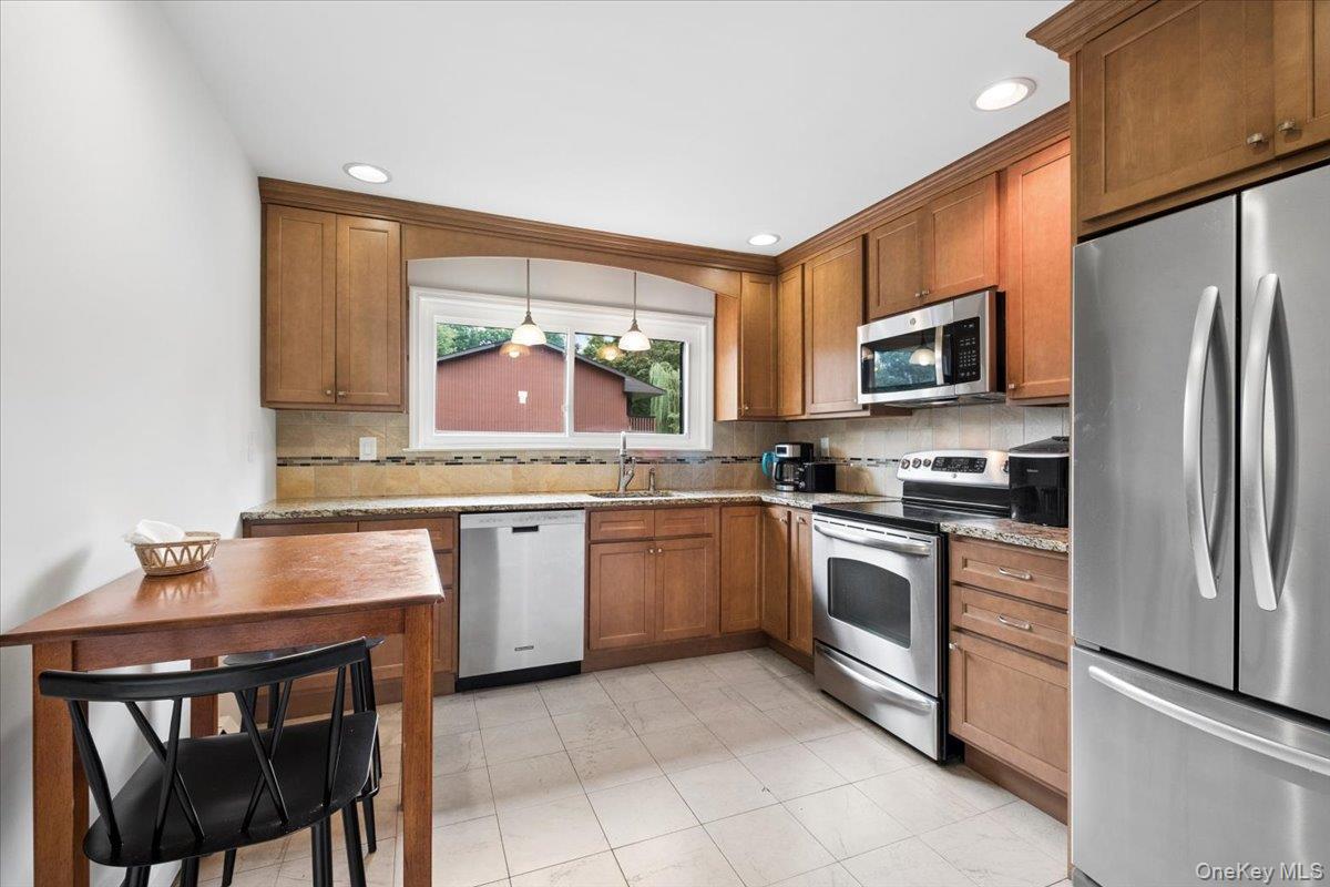 226 Coachlight Square – For Sale photo 17