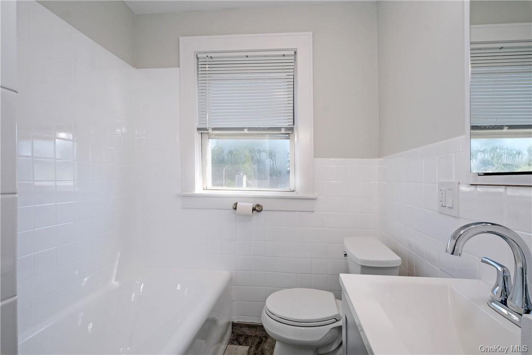 56 Maple Avenue, Unit 1F photo 4