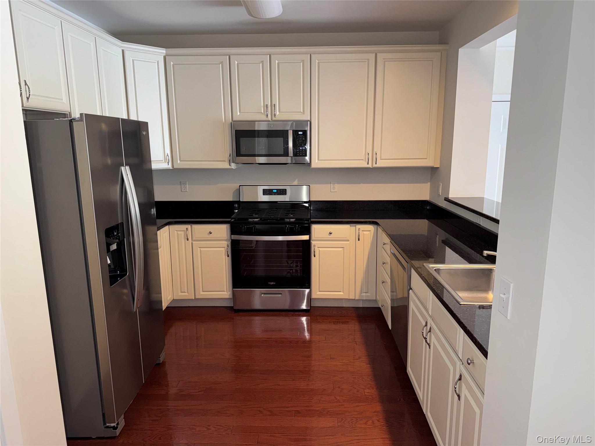 614 Saratoga Lane – For Rent photo 5