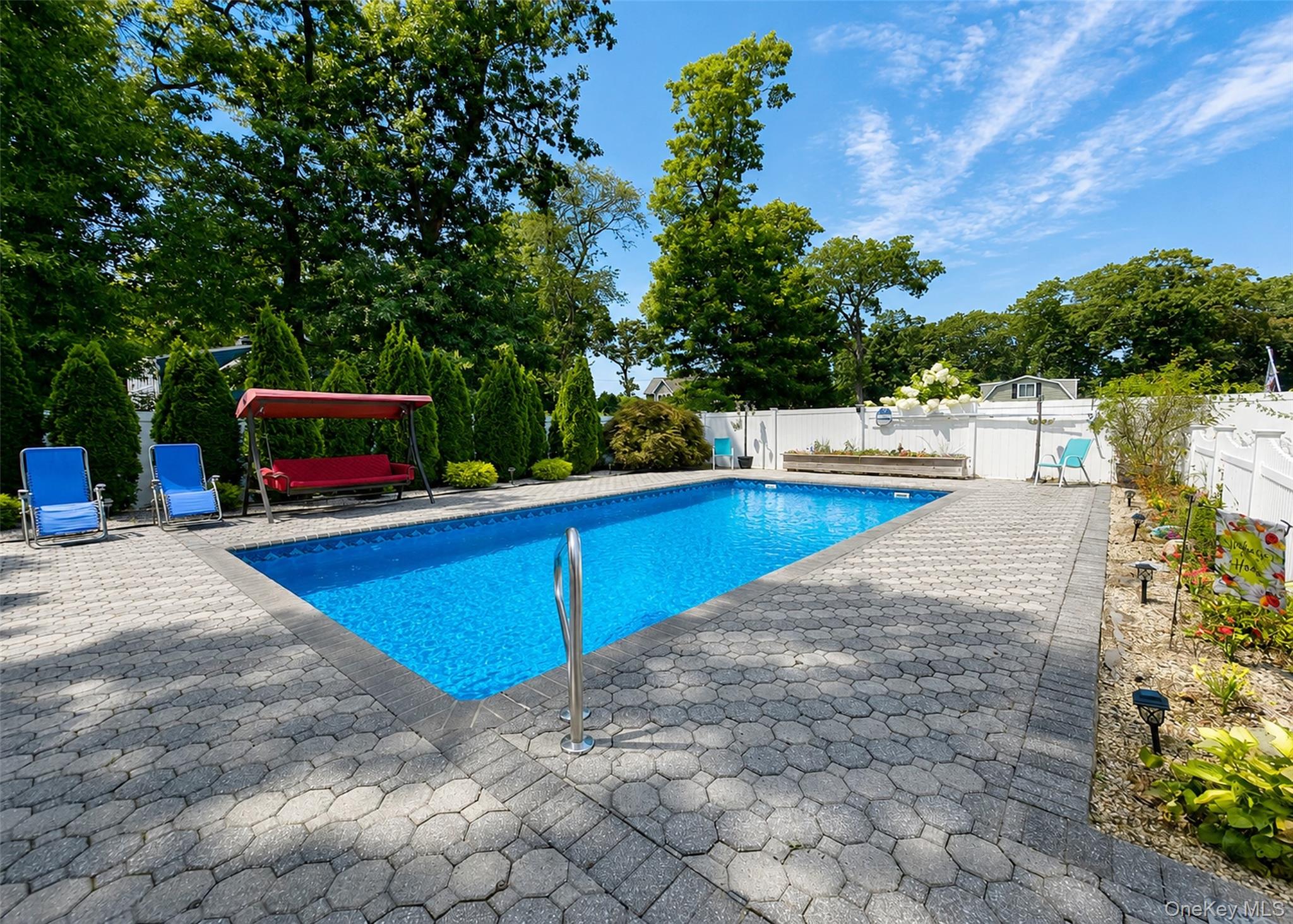 4 Halfcircle Drive – For Sale photo 21