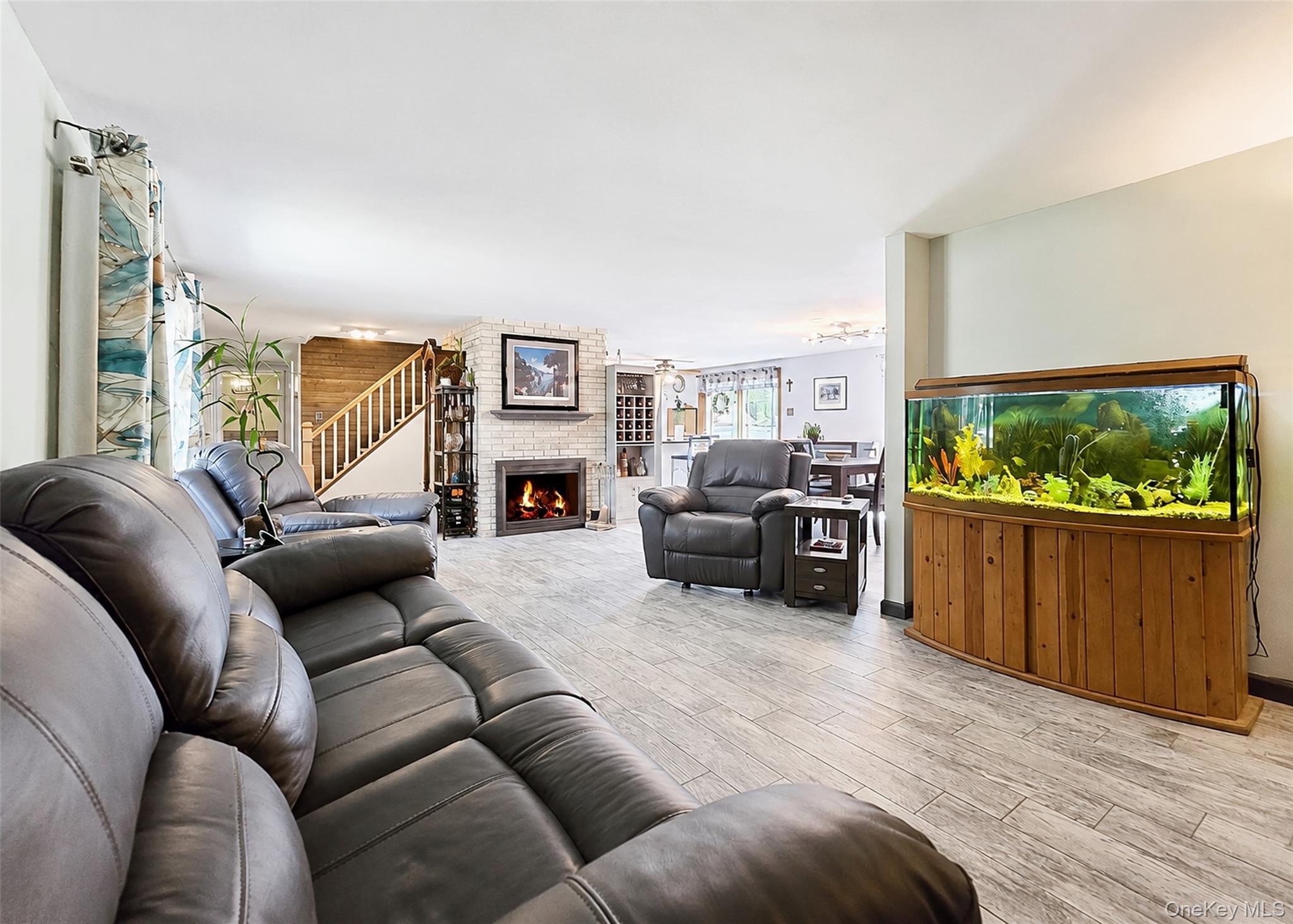 4 Halfcircle Drive – For Sale photo 5