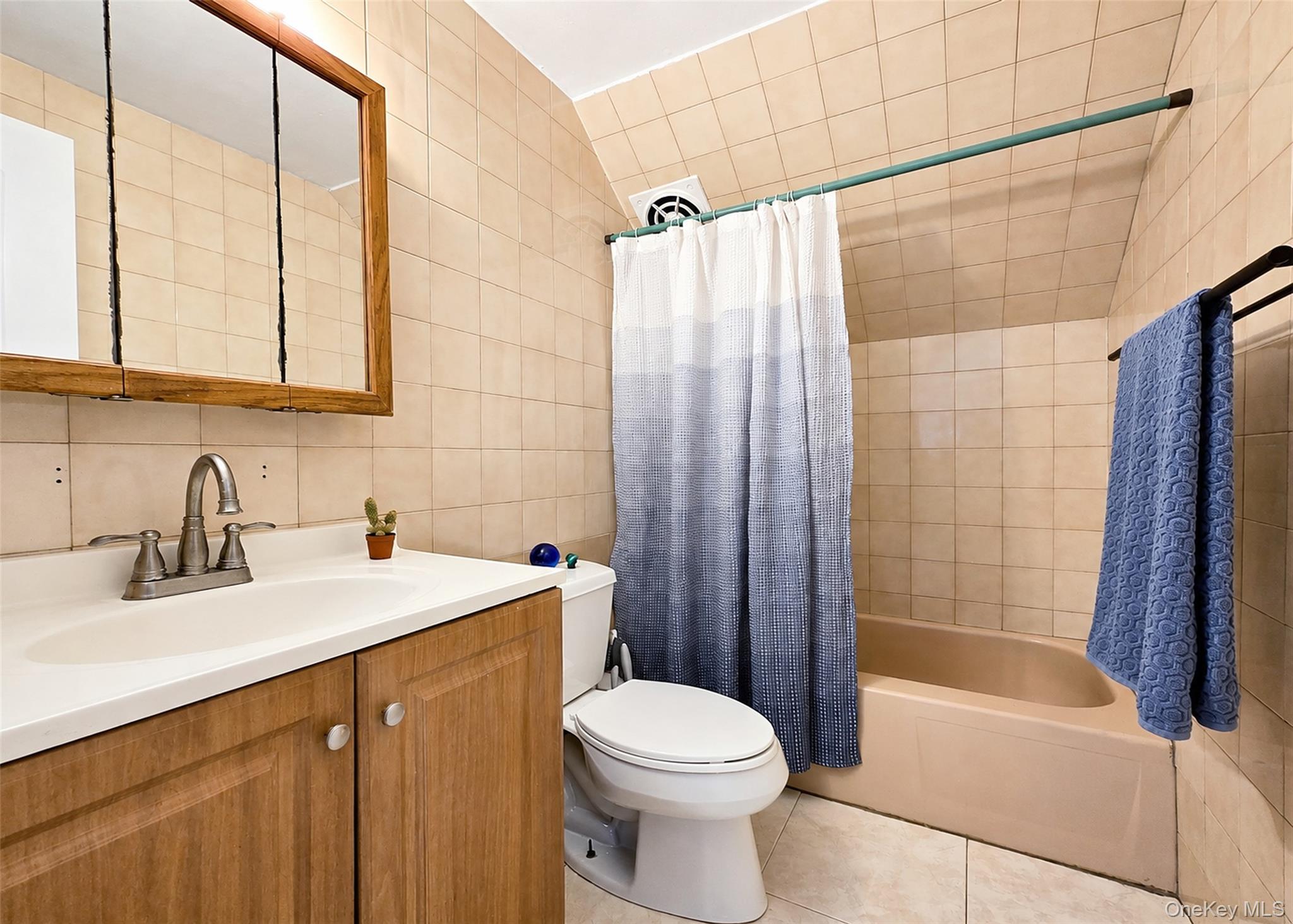 4 Halfcircle Drive – For Sale photo 20