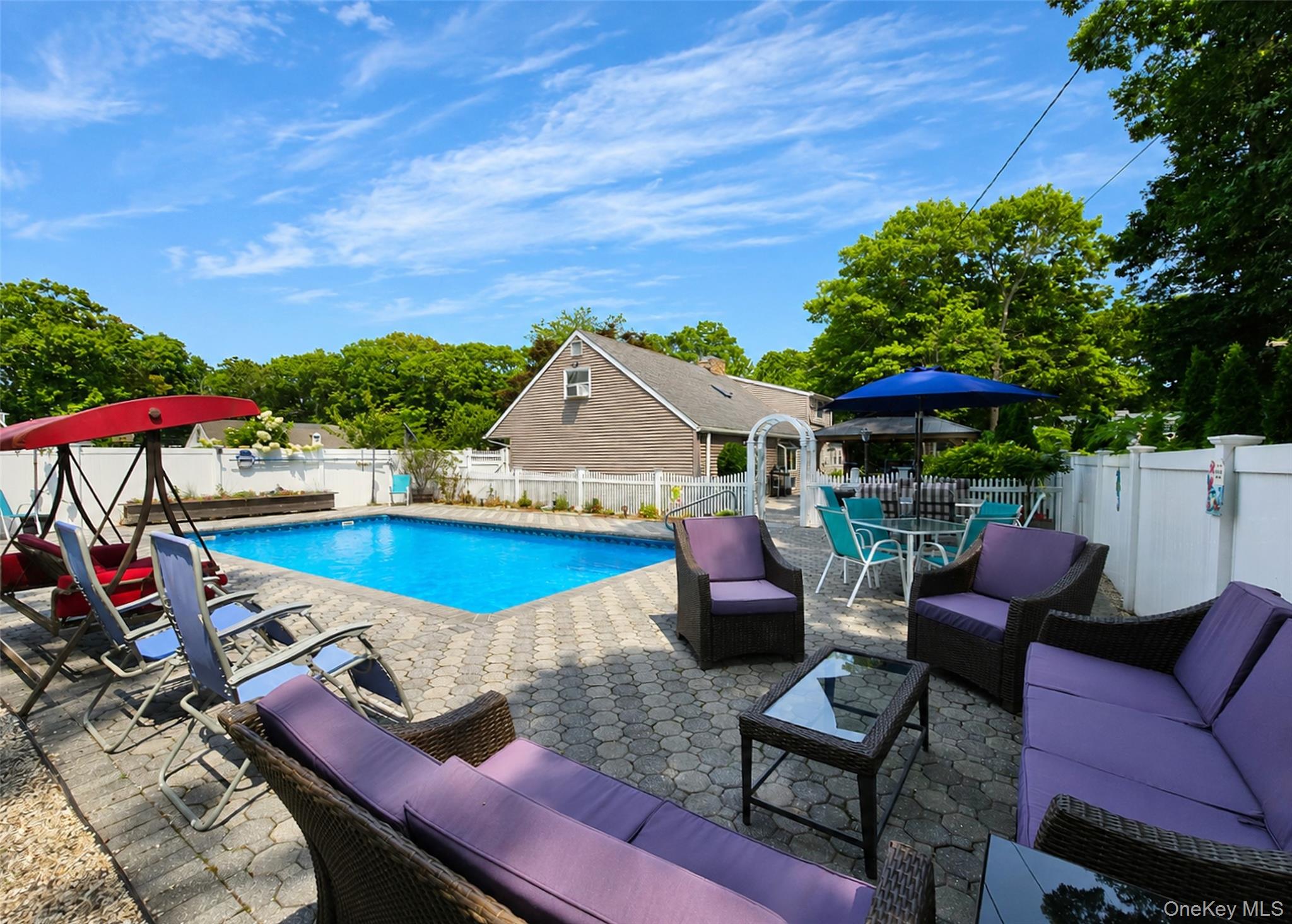 4 Halfcircle Drive – For Sale photo 23