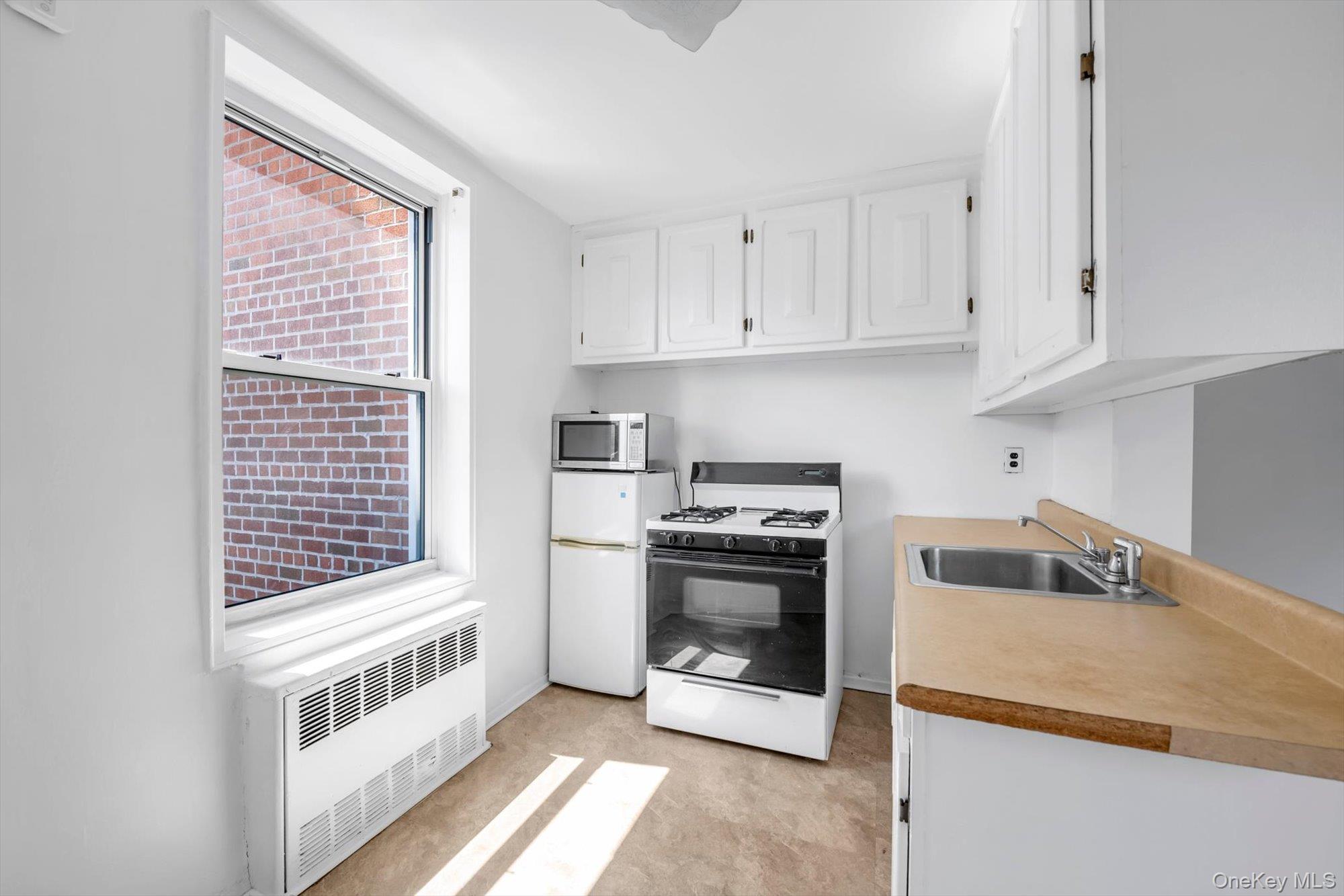 68-15 Selfridge Street, Unit J3 photo 5