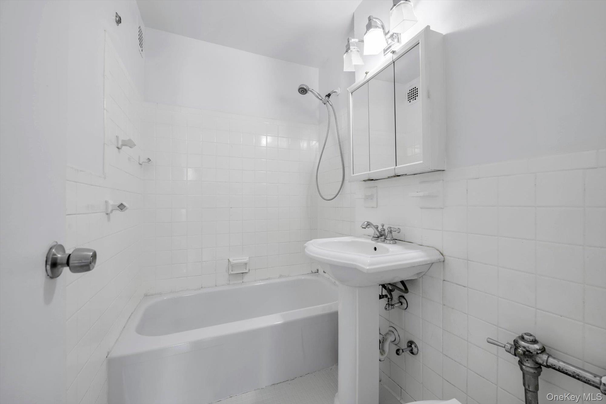 68-15 Selfridge Street, Unit J3 photo 9