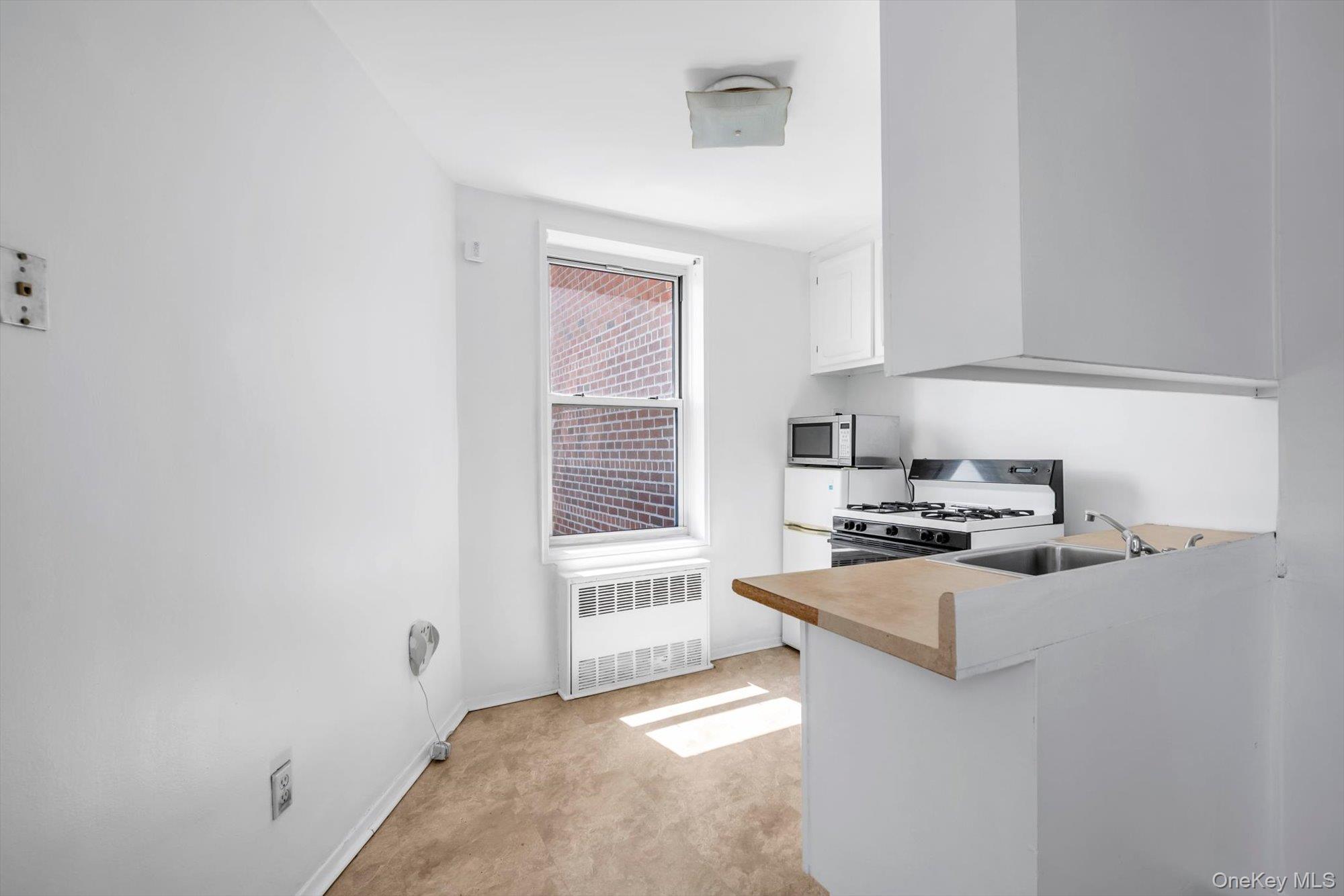 68-15 Selfridge Street, Unit J3 photo 6