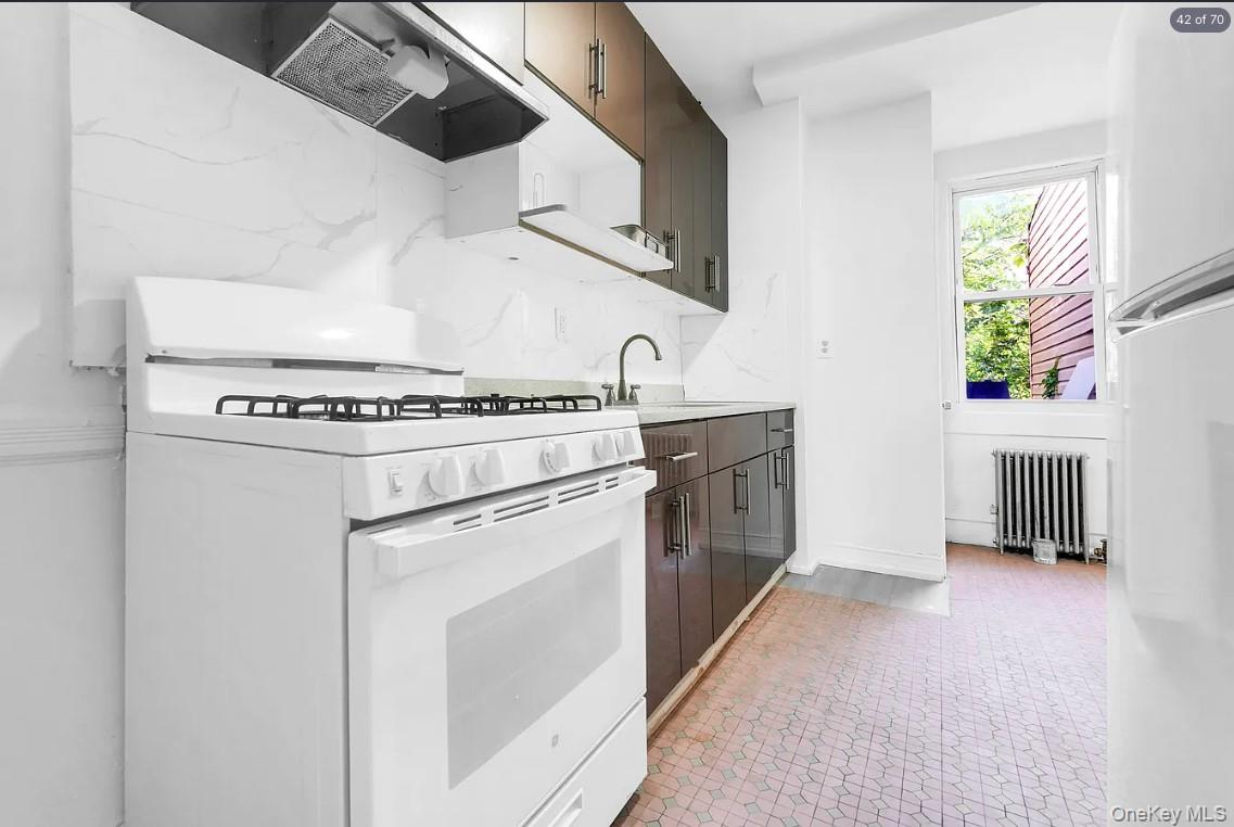 3-08 26th Avenue, Unit 1 photo 4