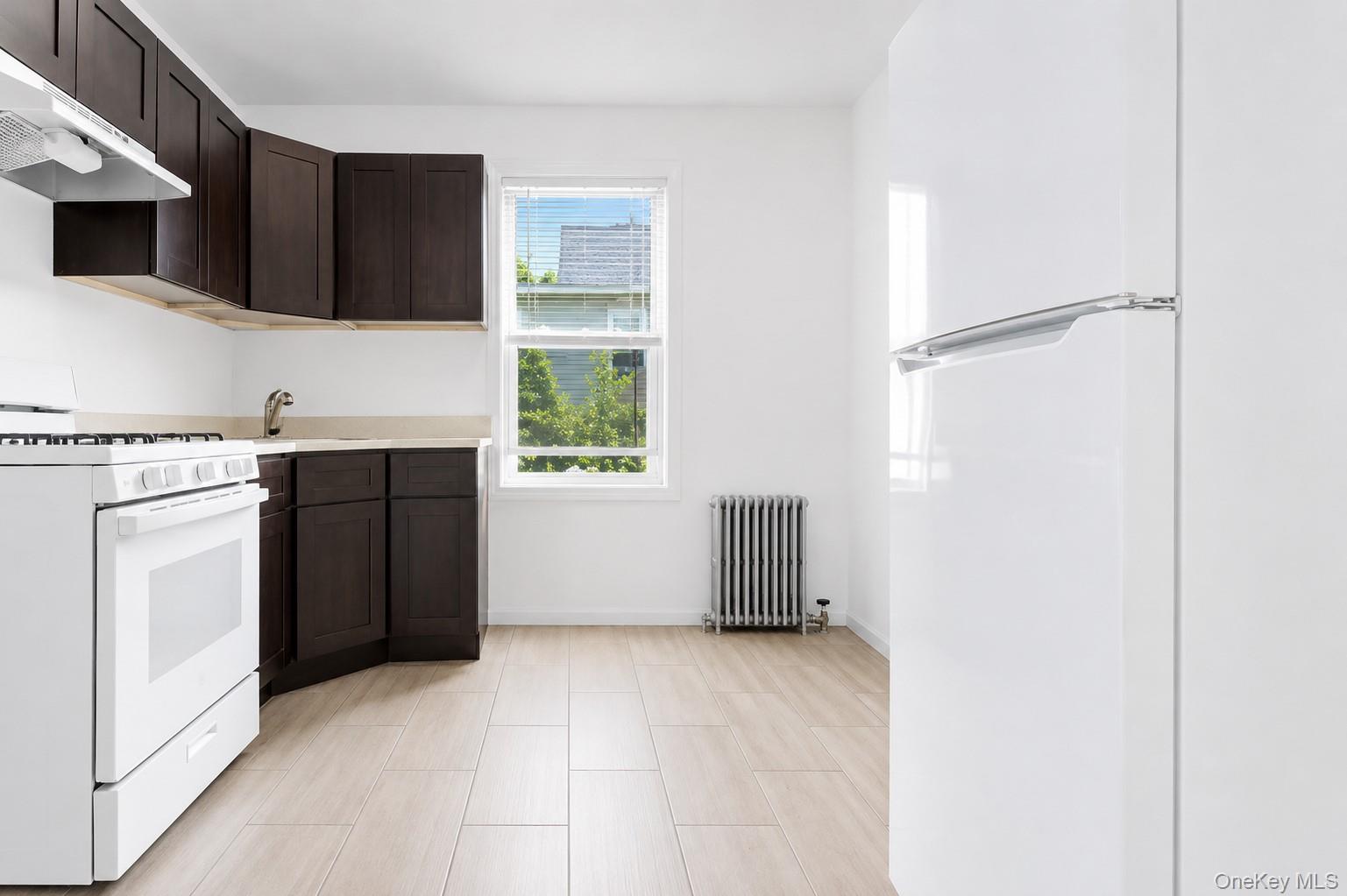 3-08 26th Avenue, Unit 1 photo 3