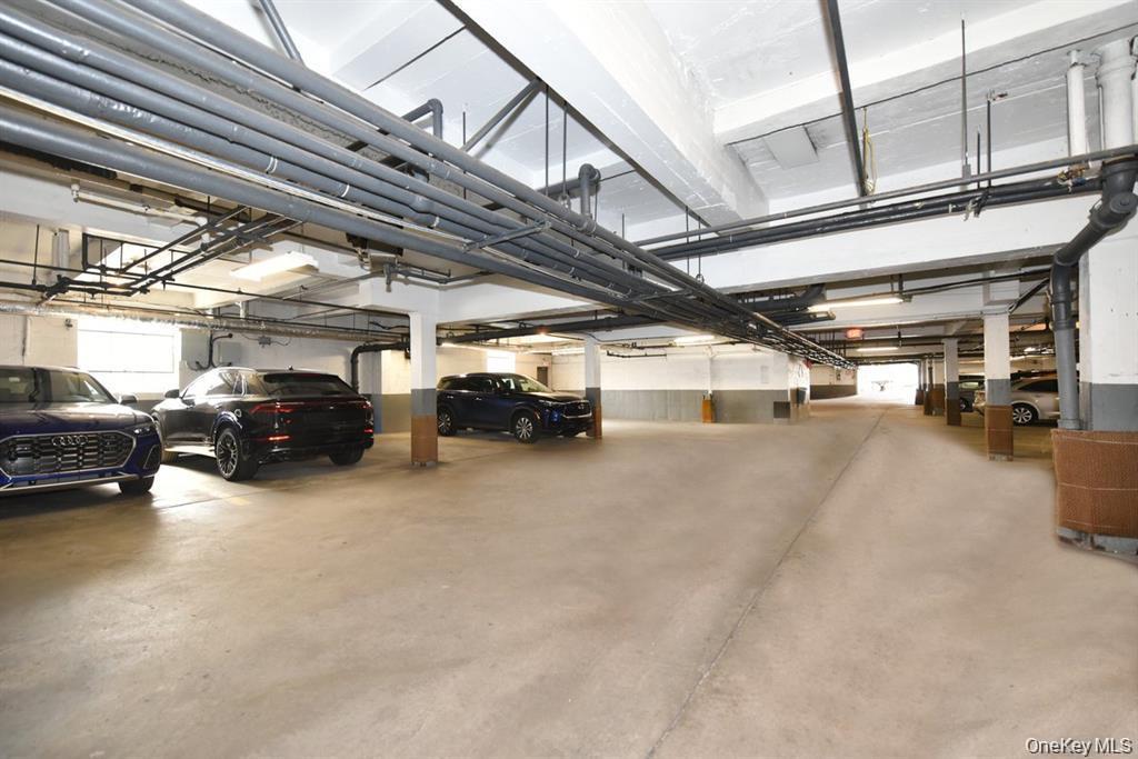 180 S Middle Neck Road, Unit 1-J photo 35