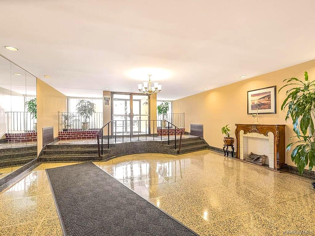 250 N Broadway, Unit PHD photo 31