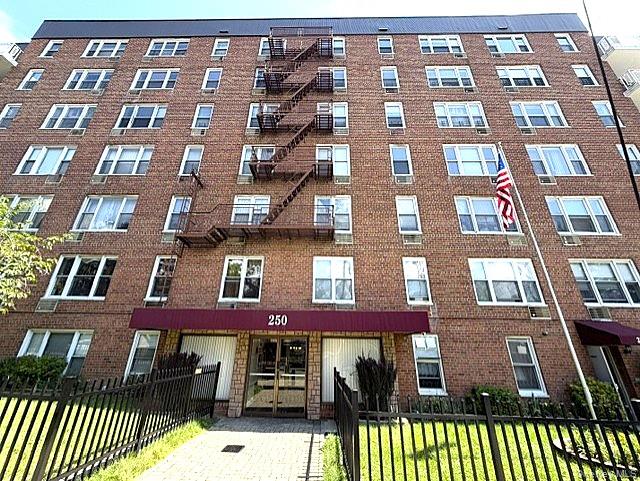 250 N Broadway, Unit PHD photo 2
