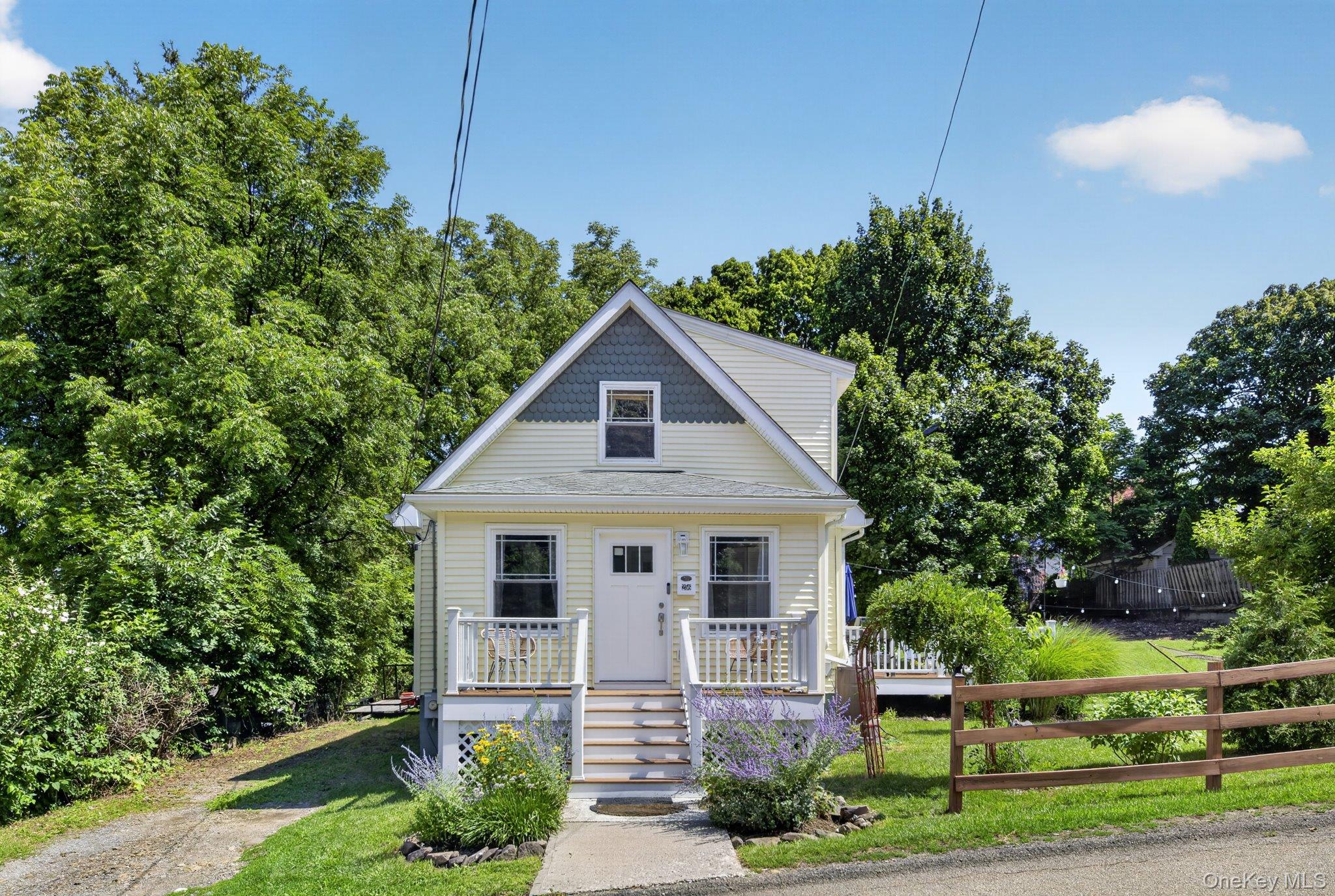 256 E Main Street – For Sale photo 2