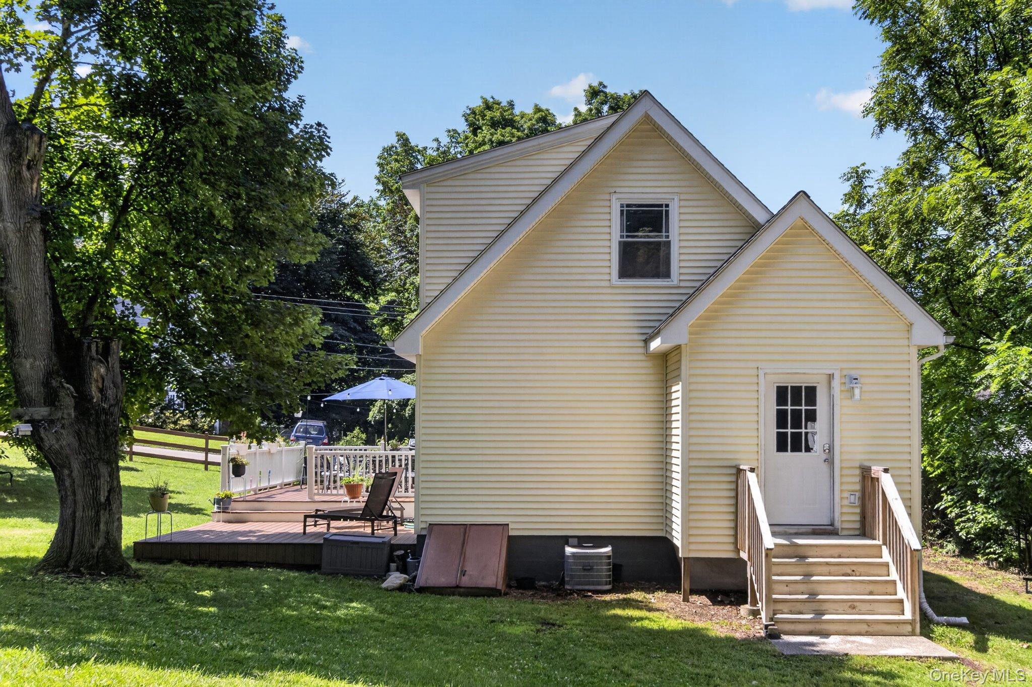 256 E Main Street – For Sale photo 8