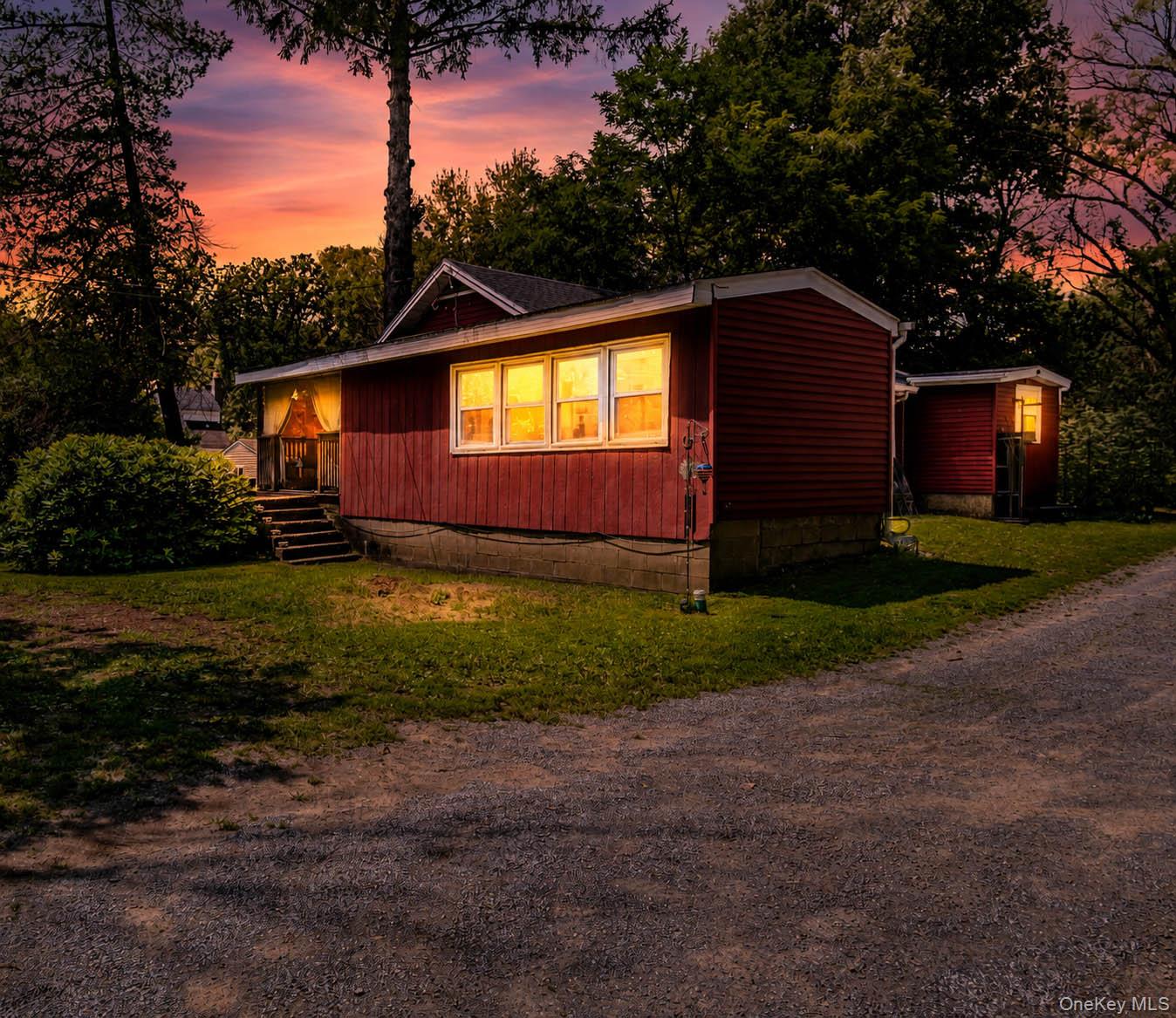 95 Riley Road – For Sale