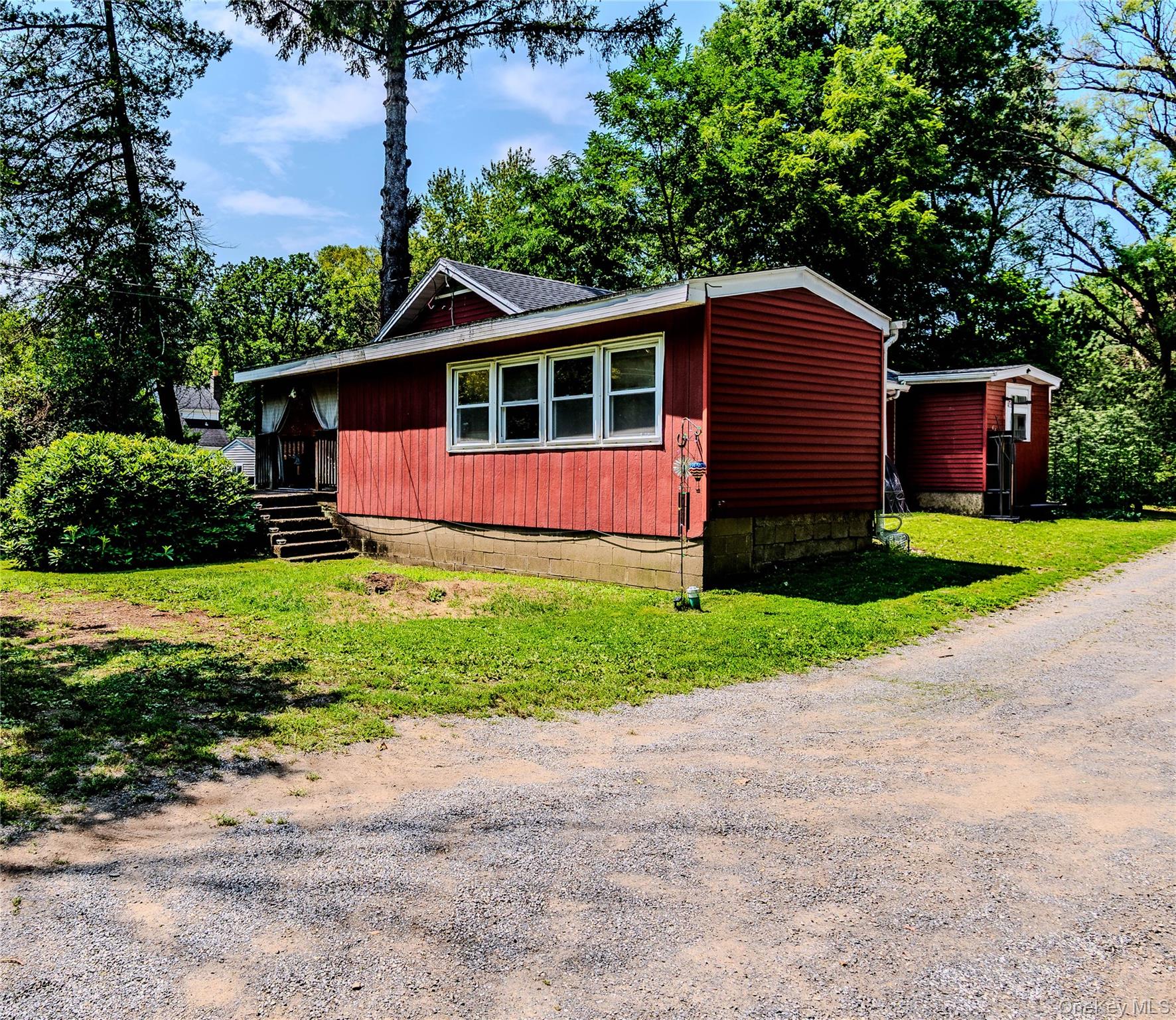 95 Riley Road – For Sale photo 2