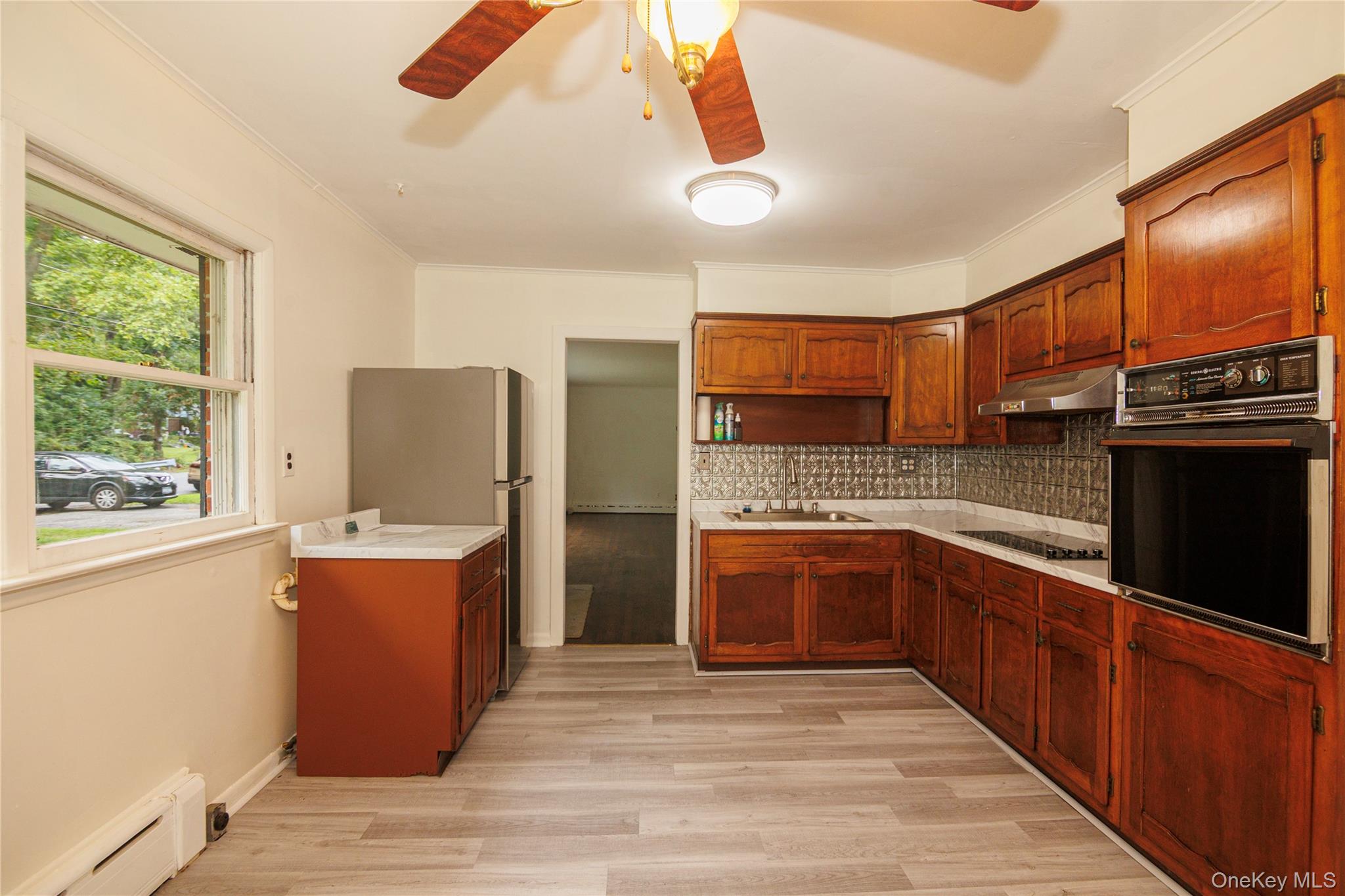 184 Lake Drive – For Sale photo 3