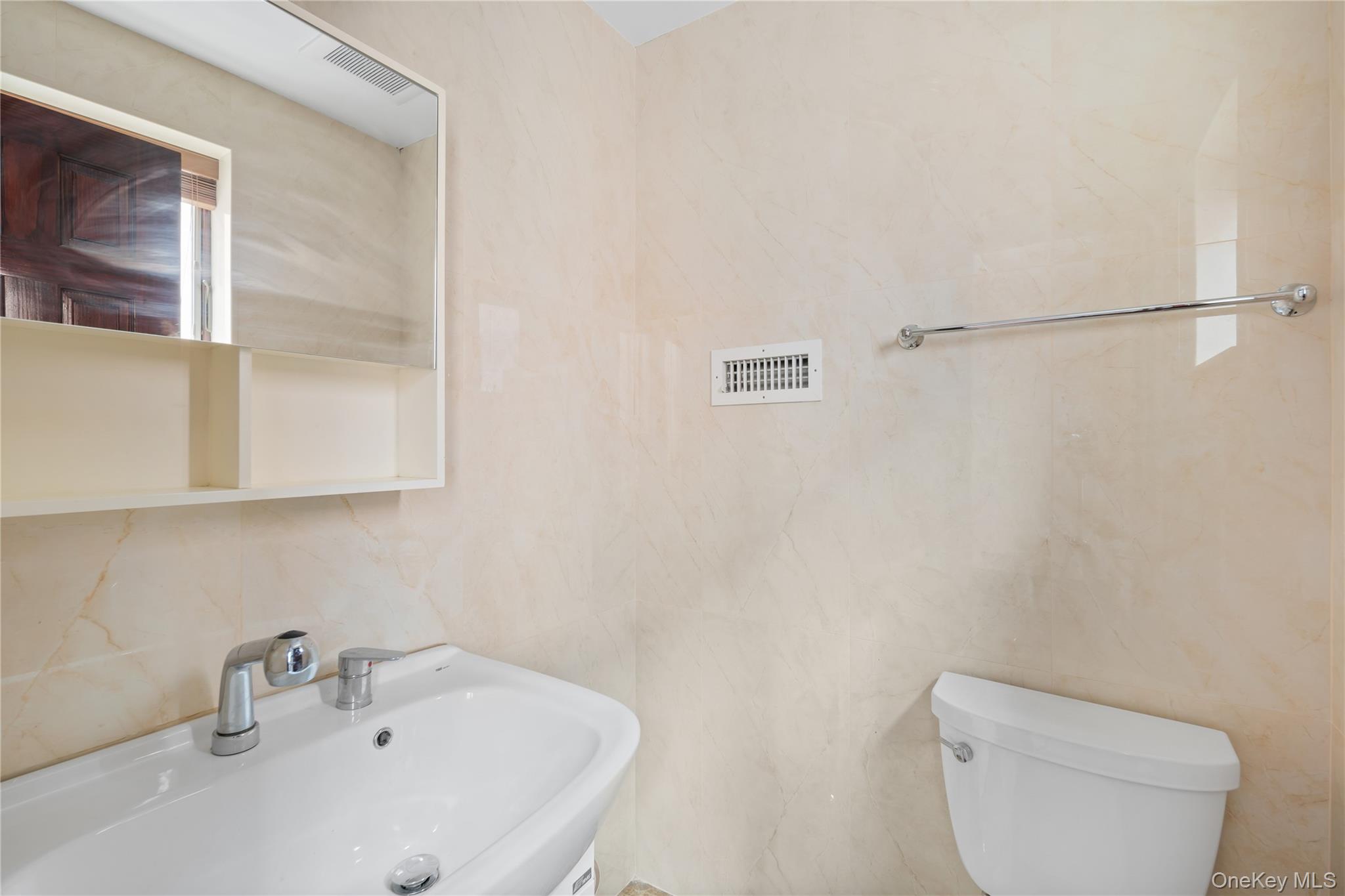 6903 Cloverdale Boulevard – For Rent photo 11