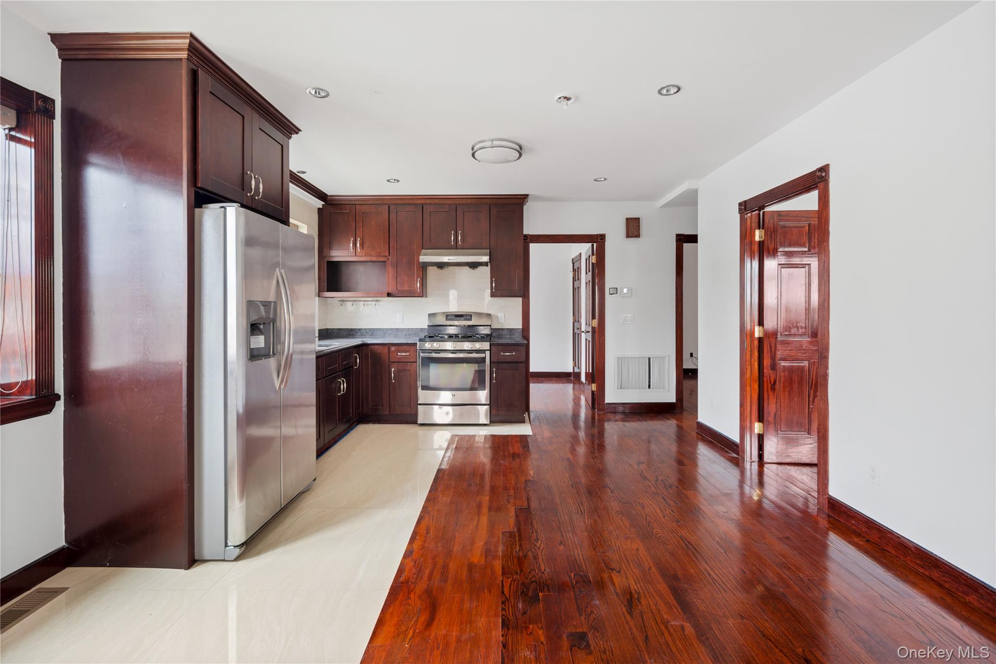 6903 Cloverdale Boulevard – For Rent