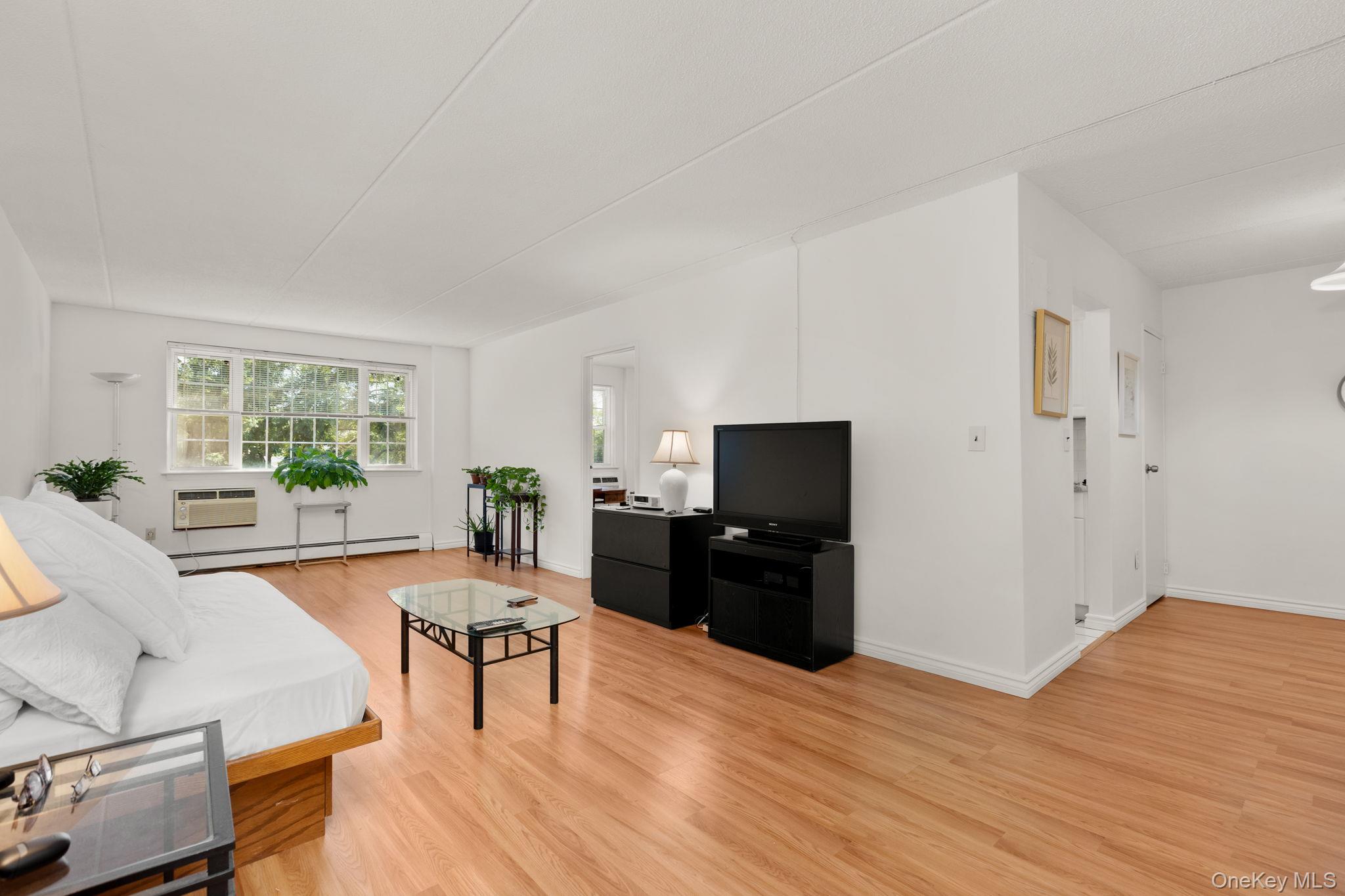 2 Consulate Drive, Unit 3G photo 8