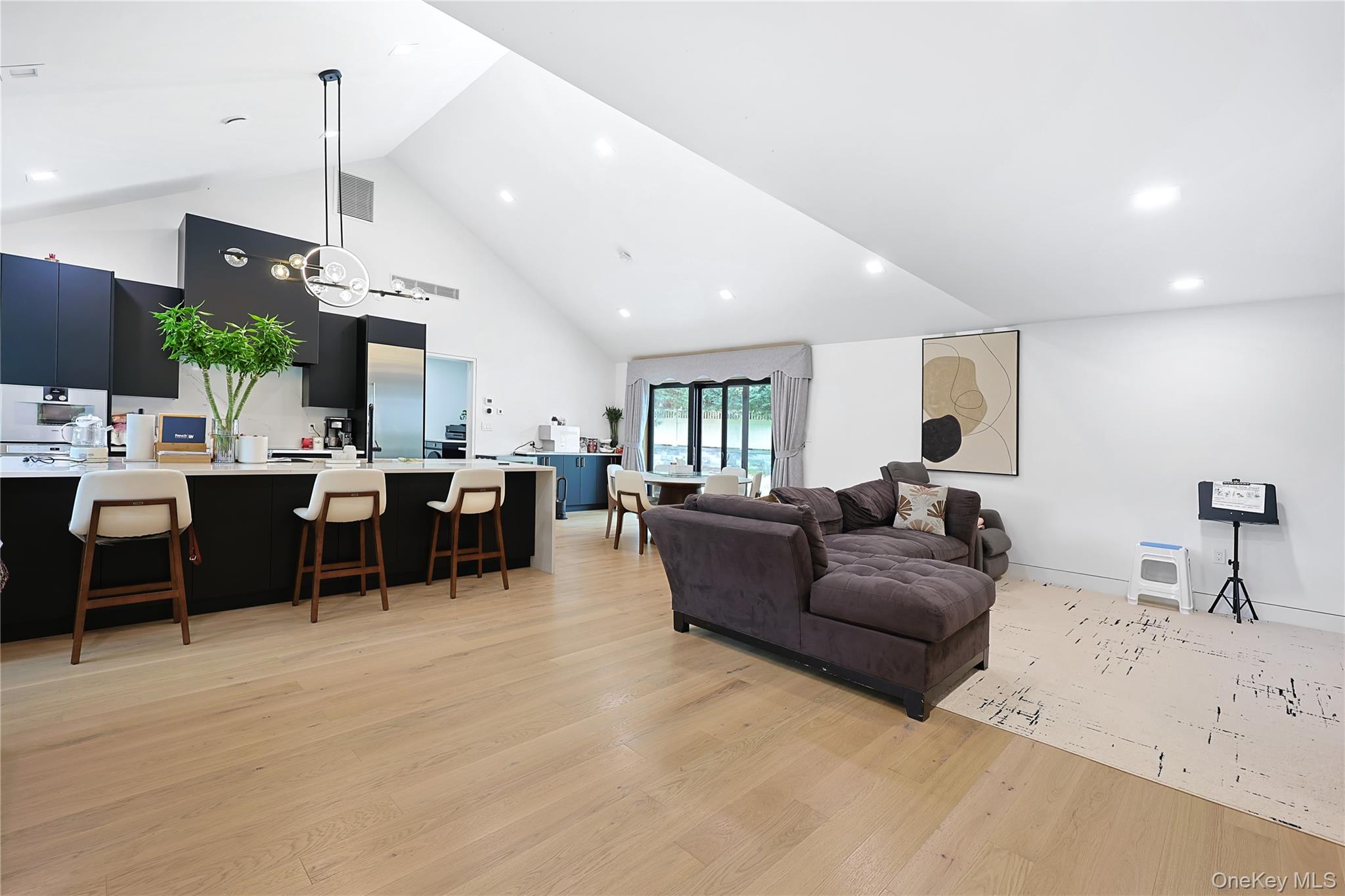 5 Market Lane – For Sale photo 3