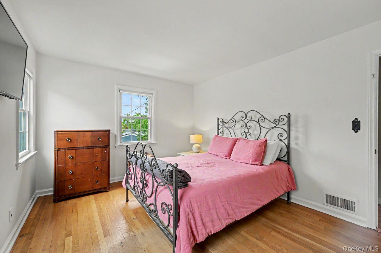 2 Edward Street – For Sale photo 16