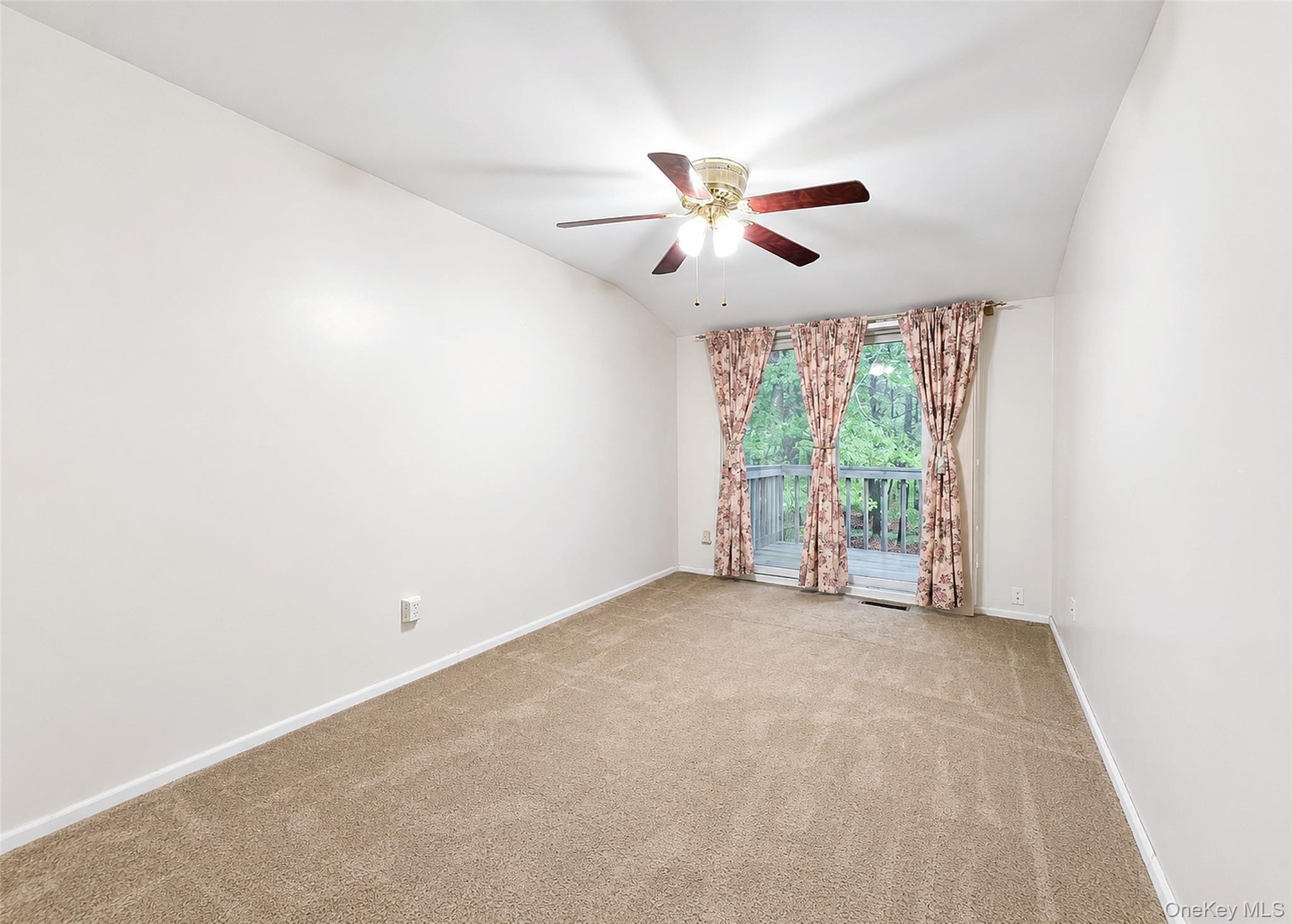 1 Wooded Way, Unit 1 photo 12