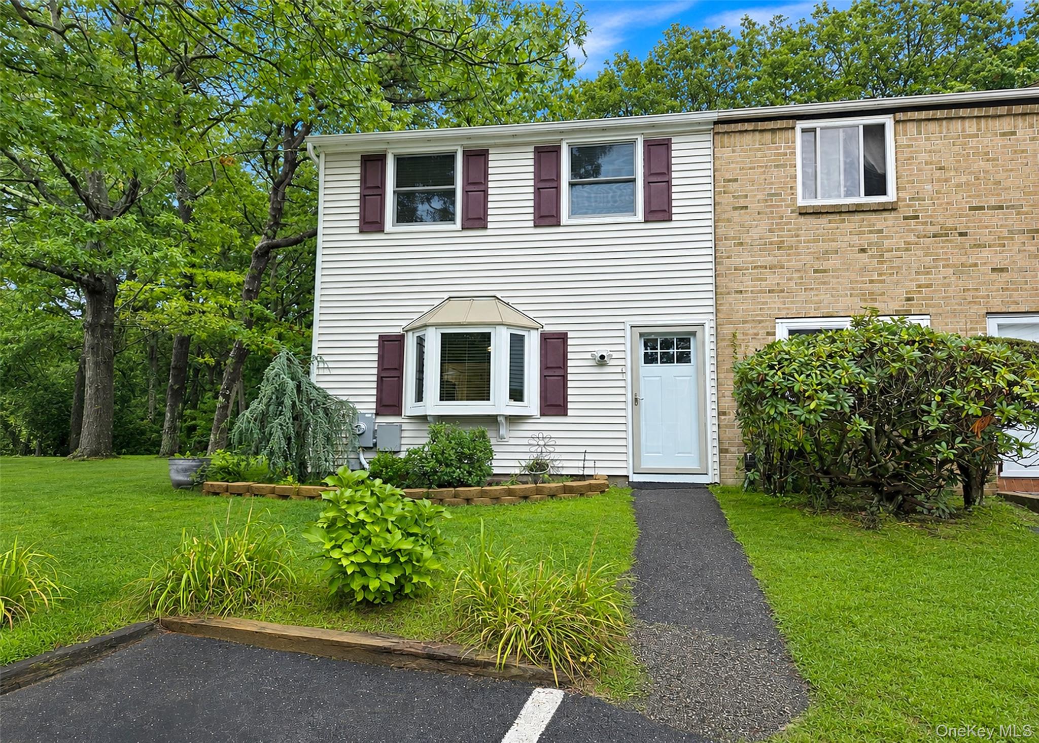1 Wooded Way, Unit 1