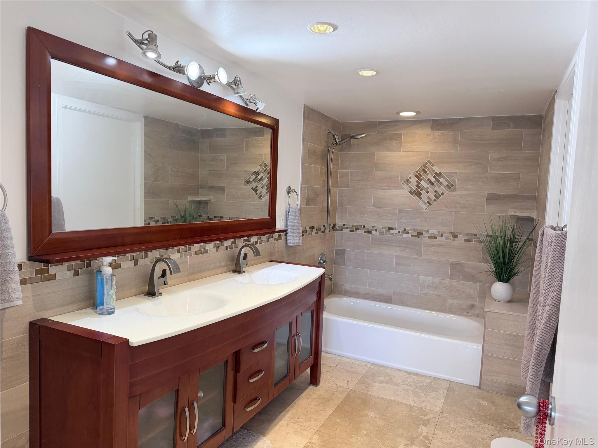 210 174th ST Unit 419 Collins Avenue, Unit 419 photo 16