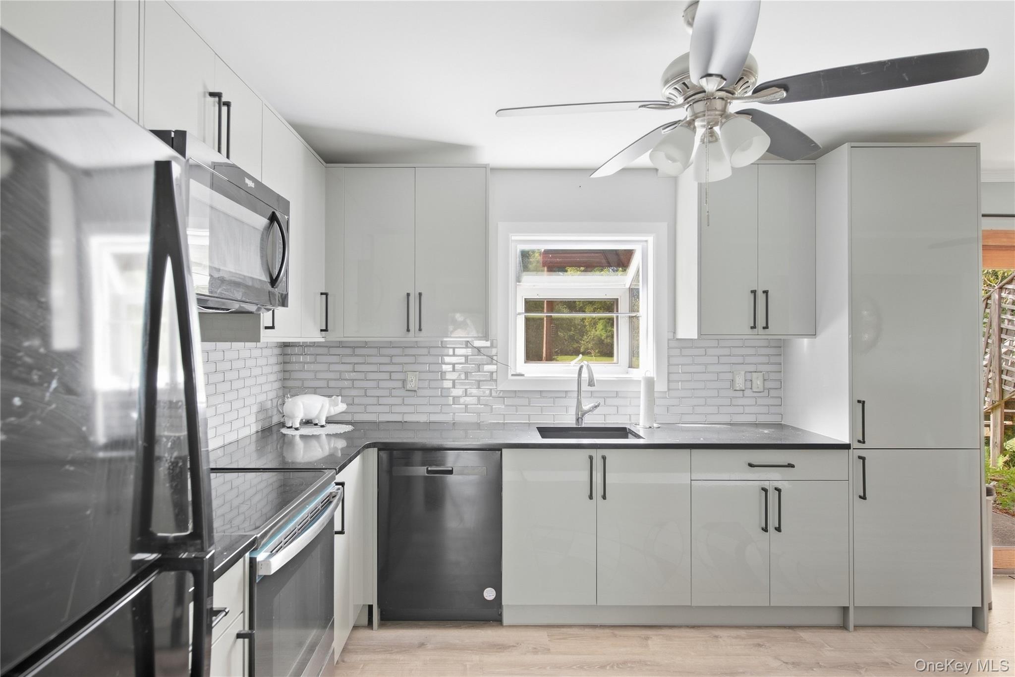 8 Imperial Drive – For Sale photo 6