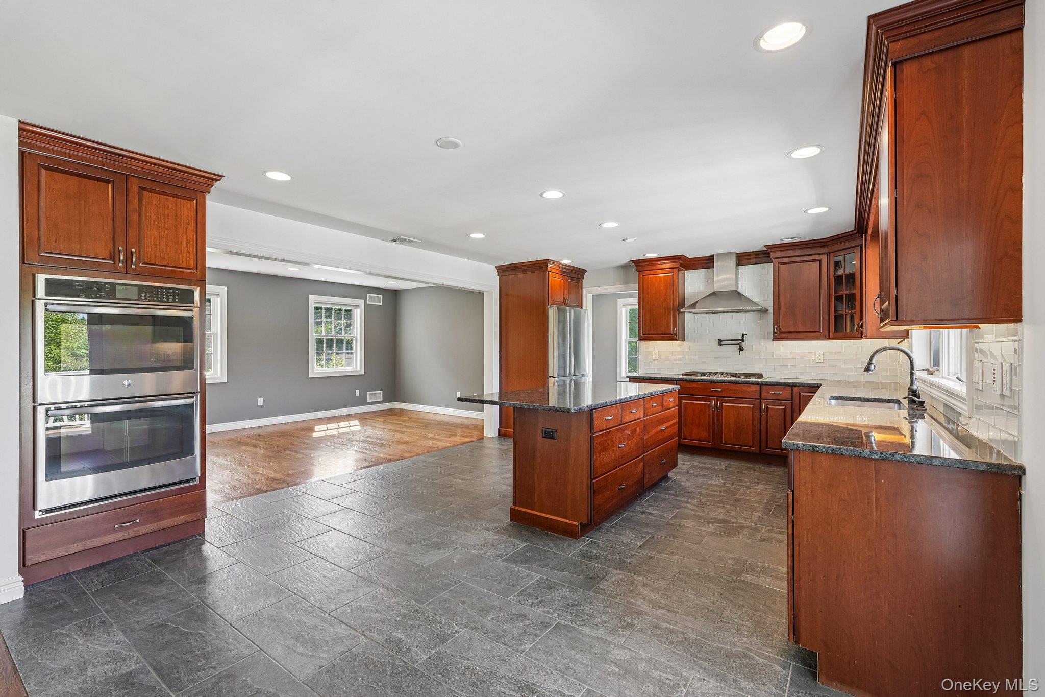 7 Ann Place – For Sale photo 8