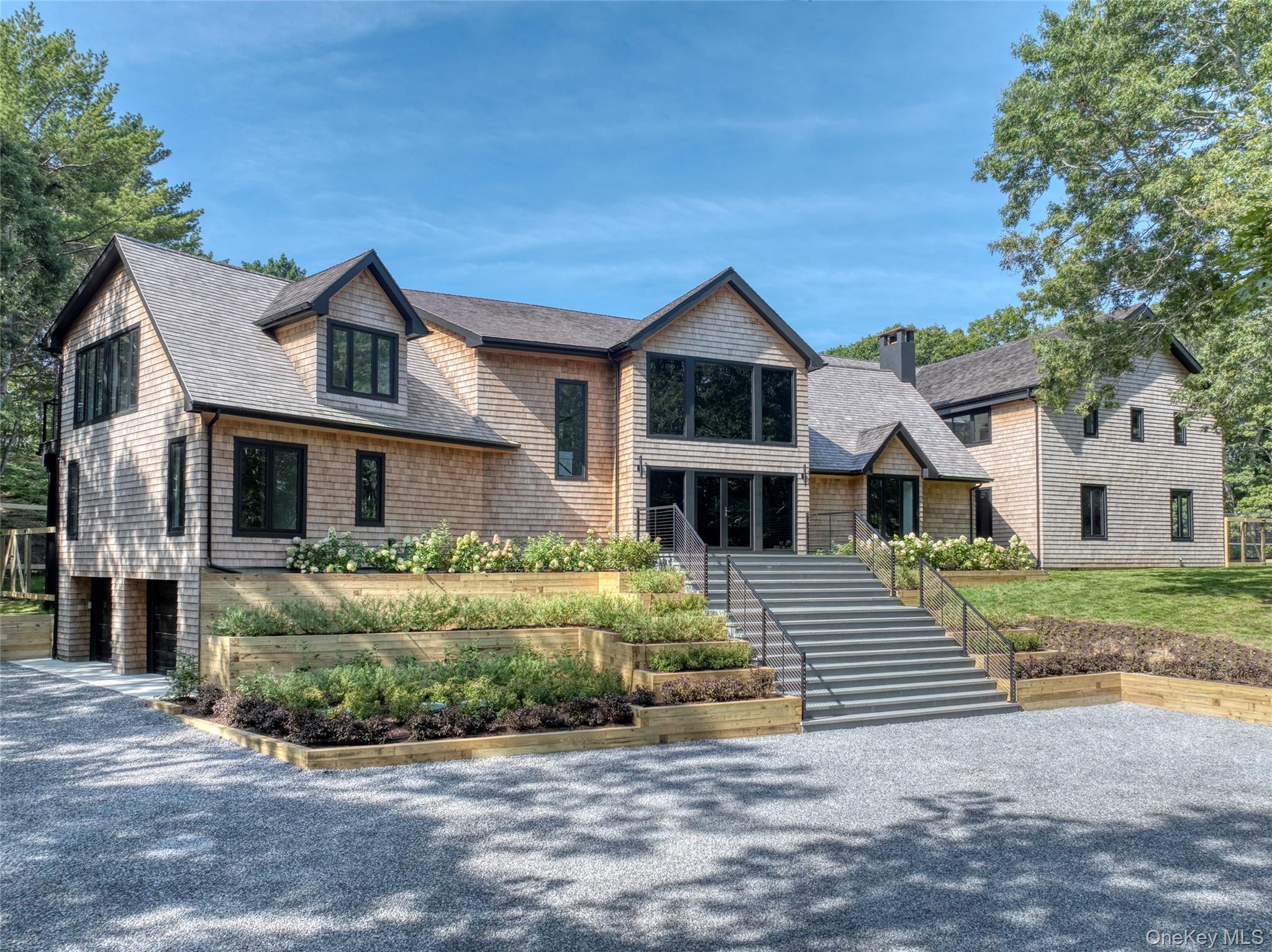 560 Little Noyack Path – For Sale