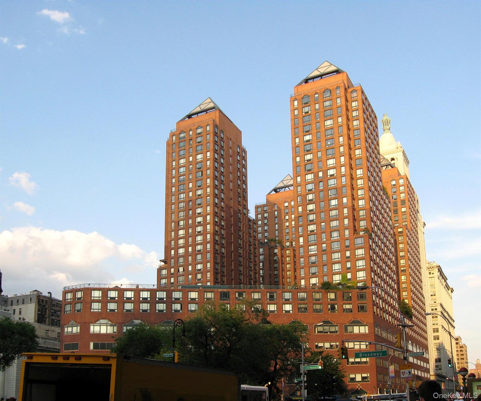 1 Irving Place, Unit U17H photo 11