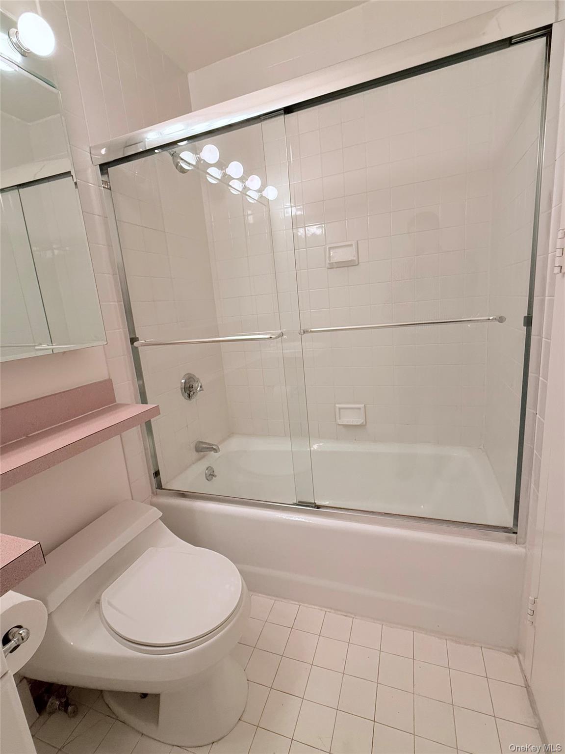1 Irving Place, Unit U17H photo 8
