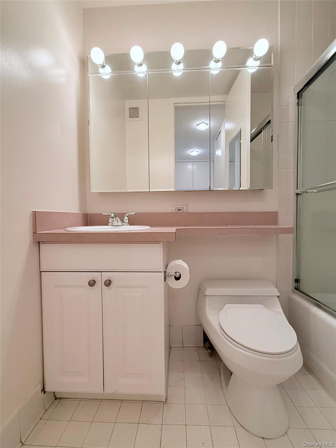 1 Irving Place, Unit U17H photo 7