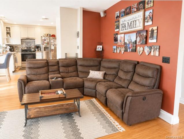 6 flushing Street – For Sale photo 12