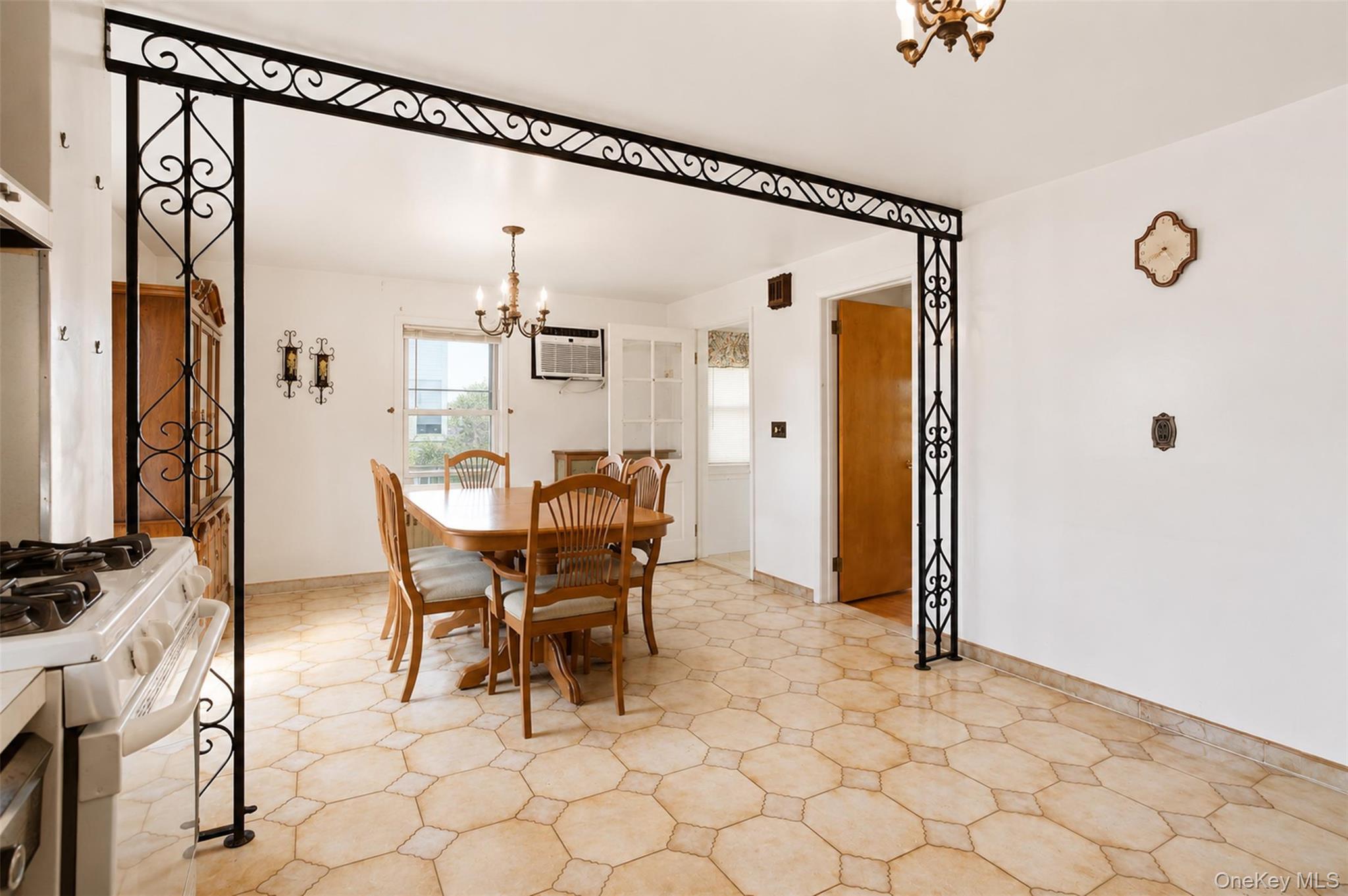 99 Homestead Place – For Sale photo 5