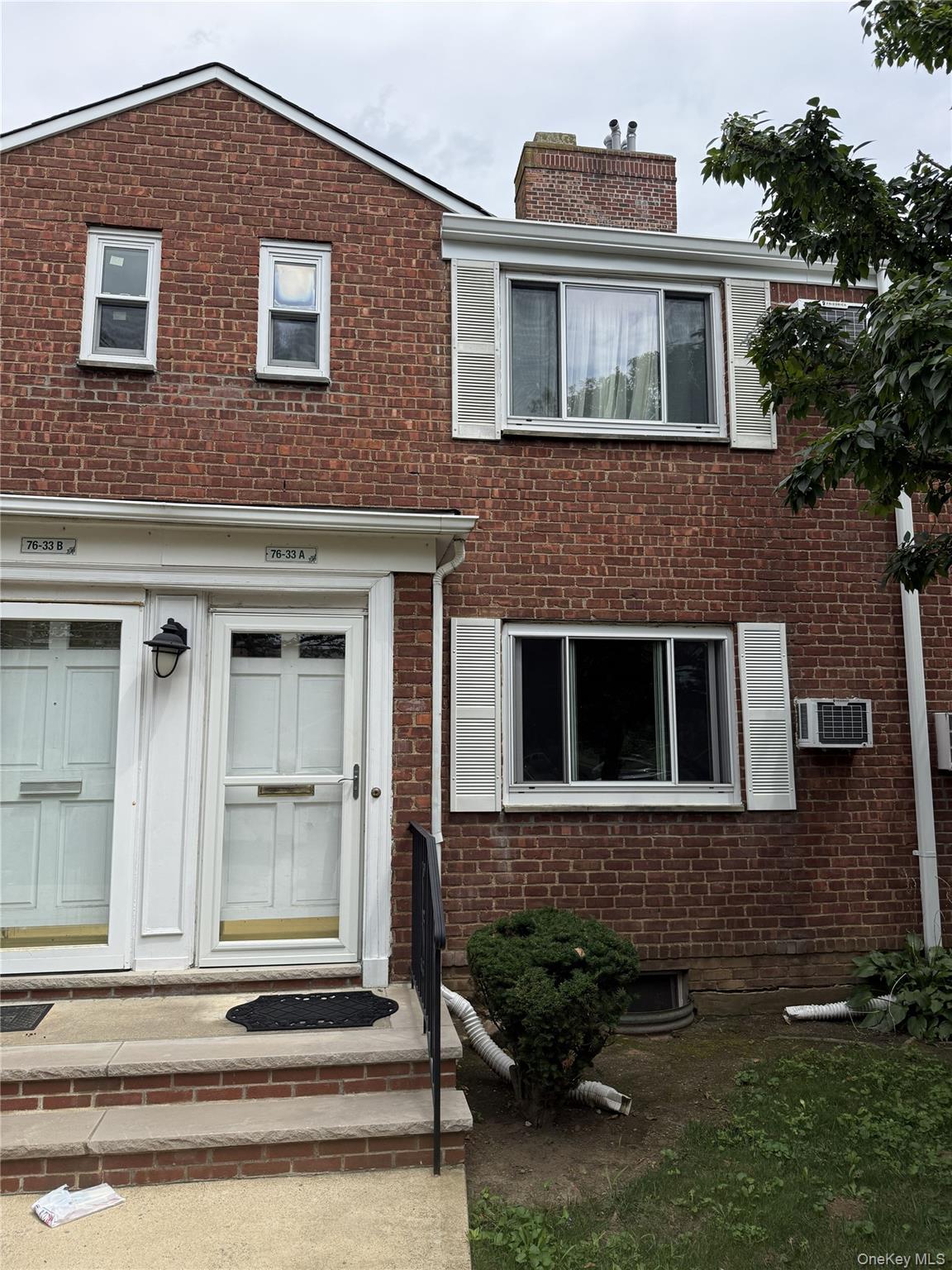 76-33 Commonwealth Boulevard, Unit A