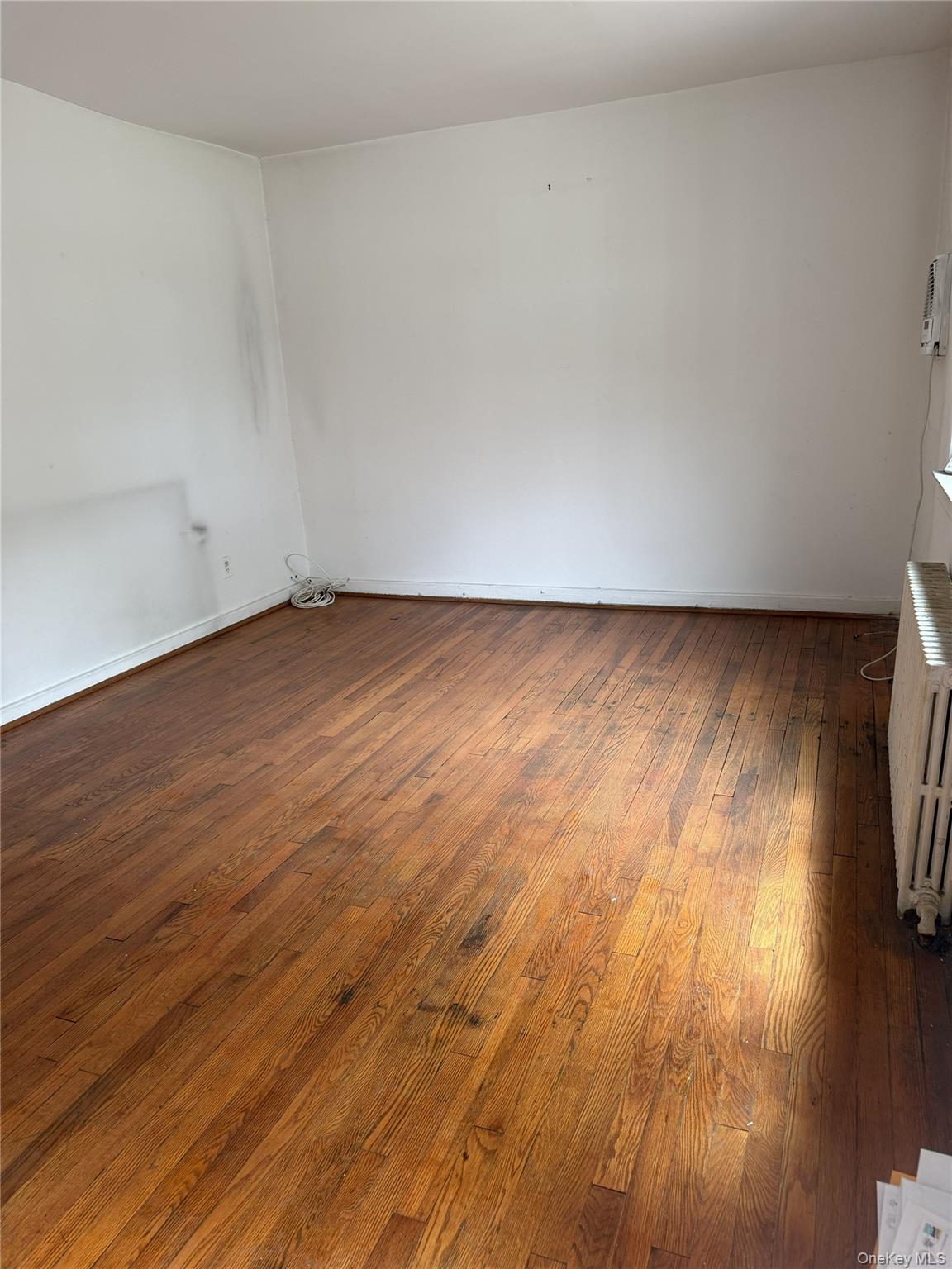 76-33 Commonwealth Boulevard, Unit A photo 3