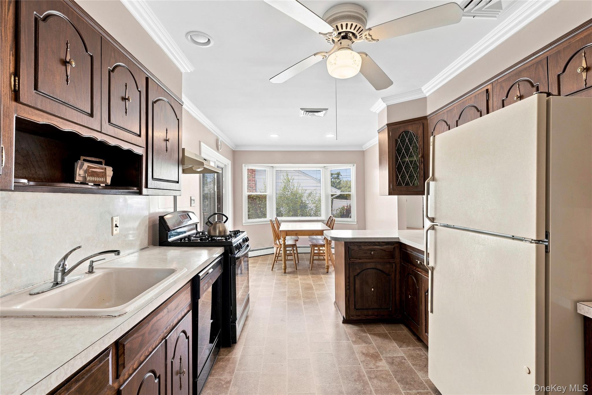 29 Cottonwood Drive – For Sale photo 8